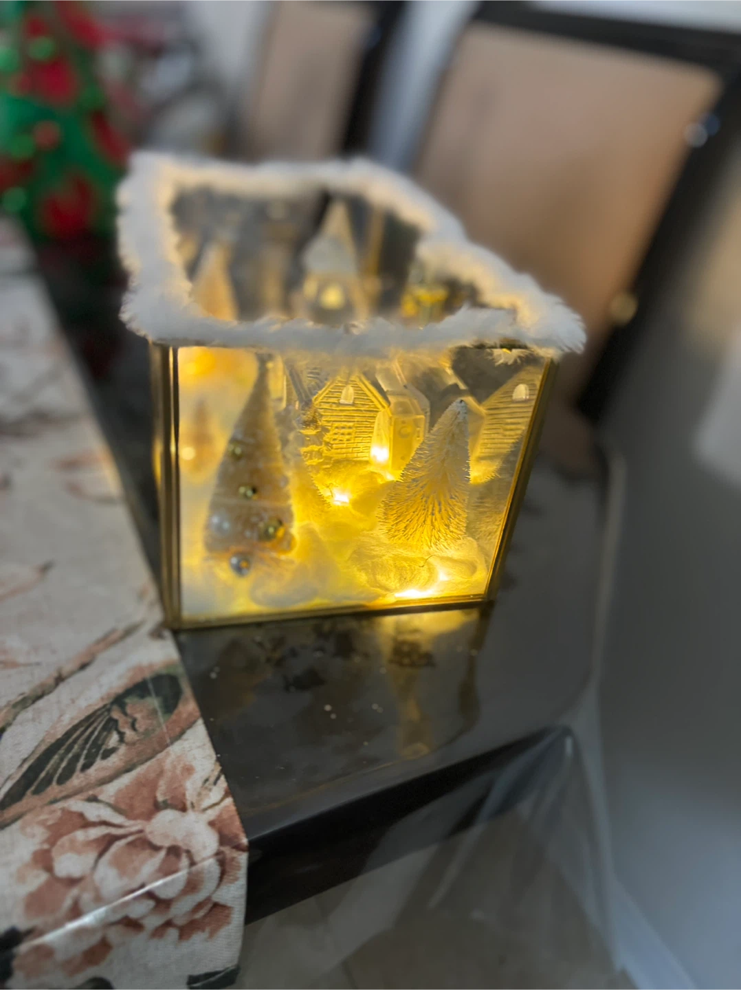 Christmas Village Scene in Glass Box - photo 4