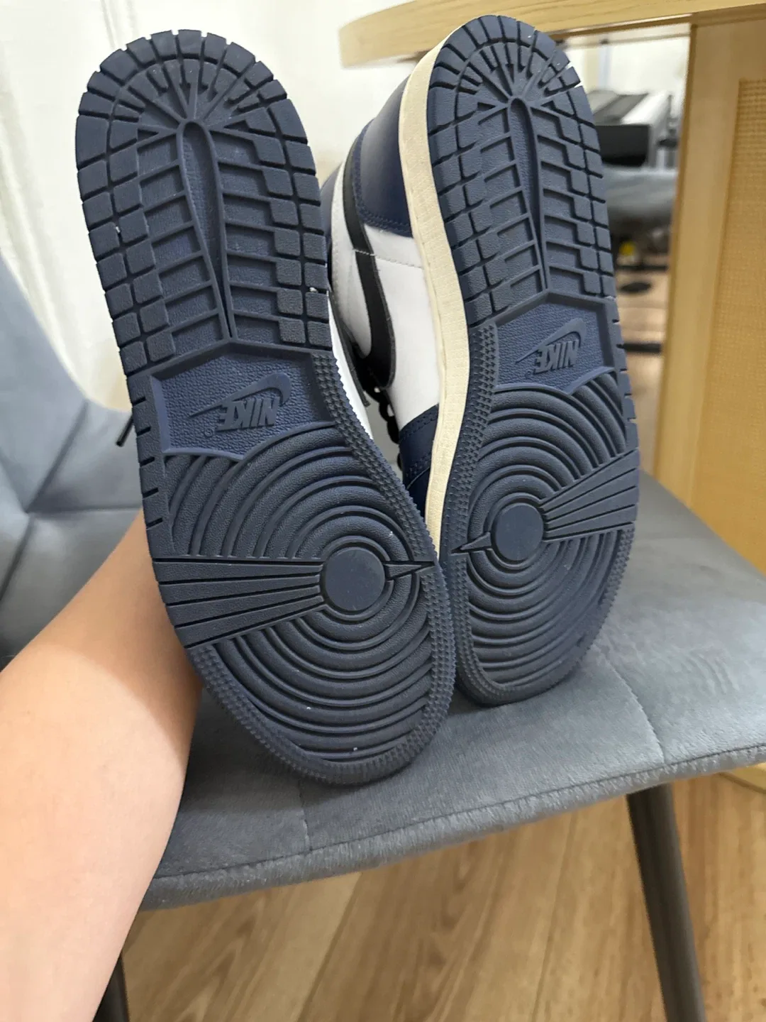 Nike Air Jordan 1 High Midnight Navy image indicator(3)