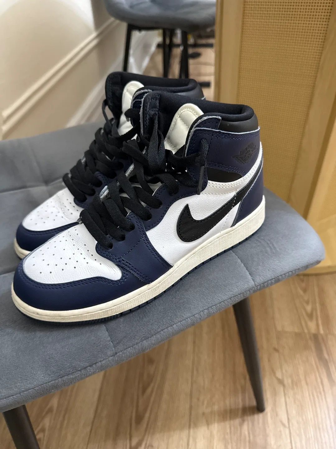 Nike Air Jordan 1 High Midnight Navy image indicator(4)