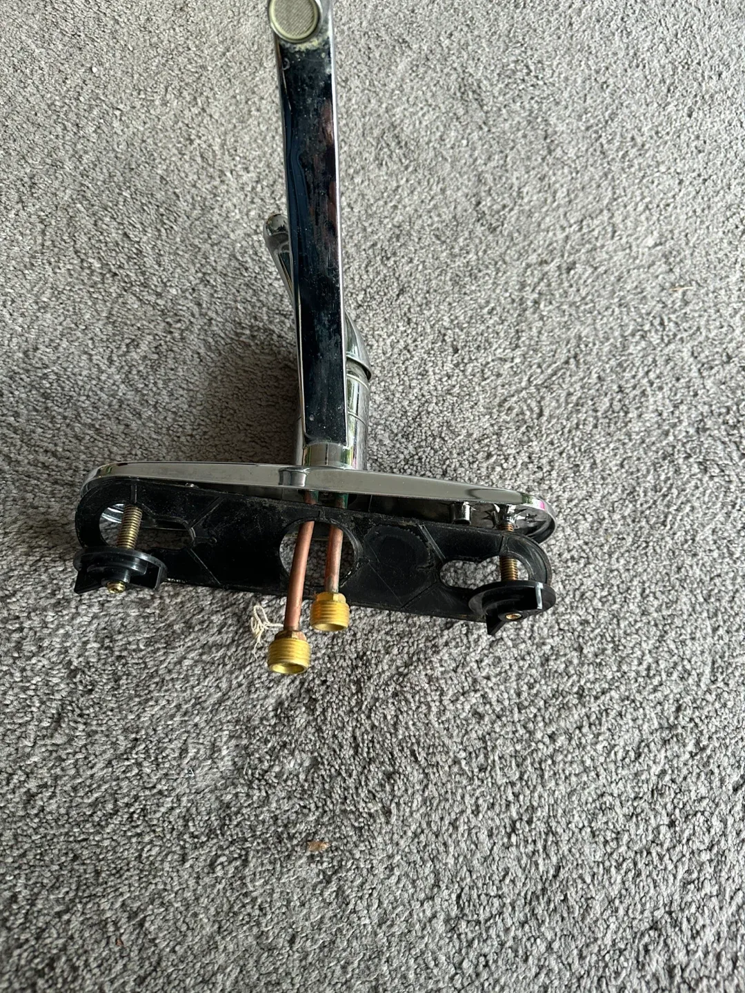 Chrome Finish Bathroom Sink Faucet image indicator(3)