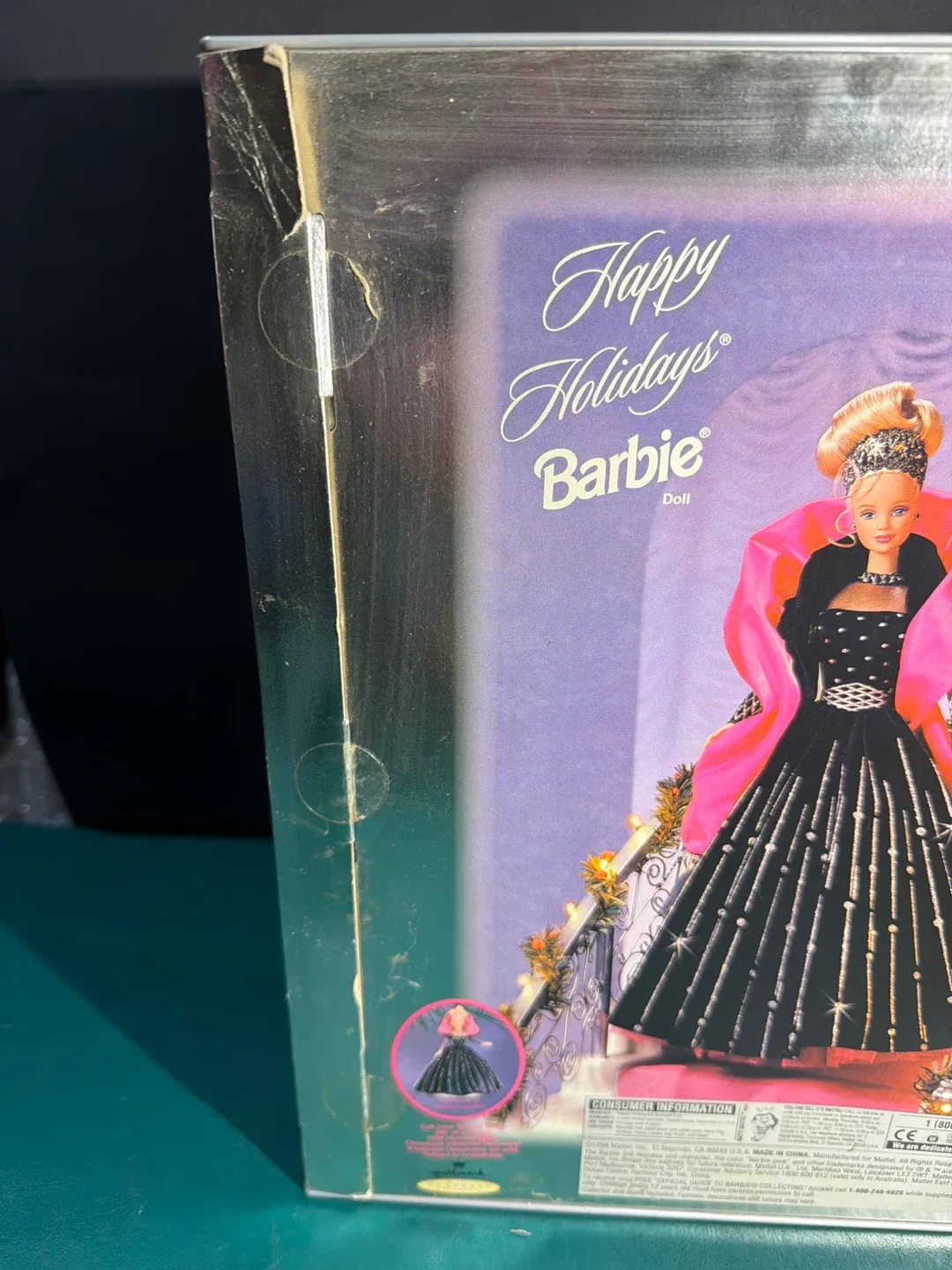 Happy Holidays Barbie Doll Special Edition 1998 image indicator(7)