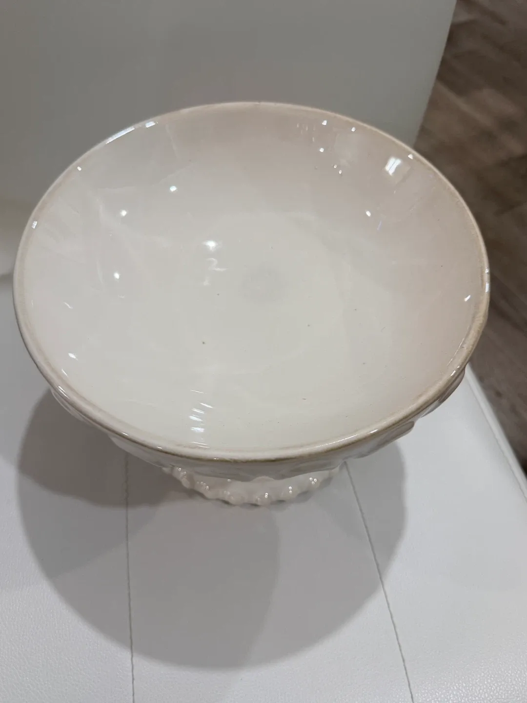 Holiday Gift-Cream Ceramic Pedestal Bowl image indicator(2)