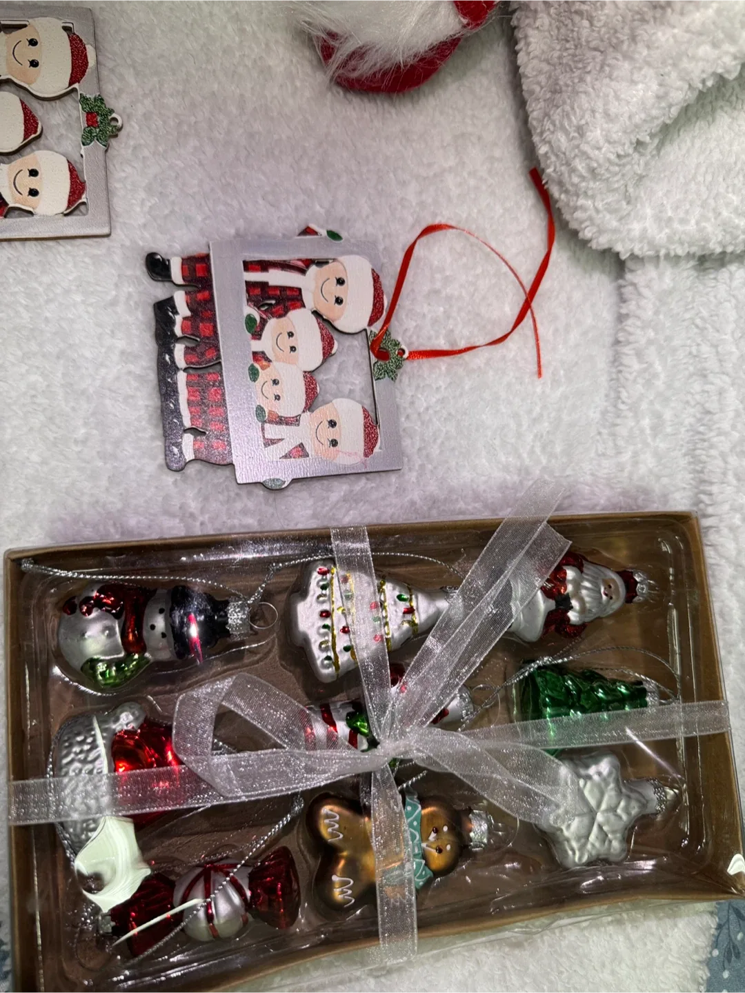 Christmas Tree Ornaments Set image indicator(2)