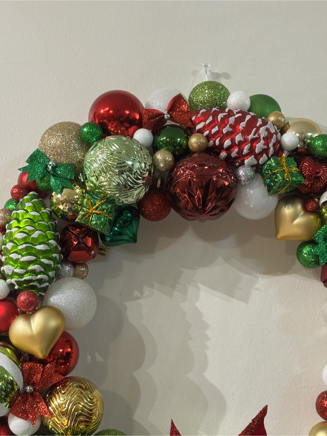 16” Festive Christmas Wreath - photo 5