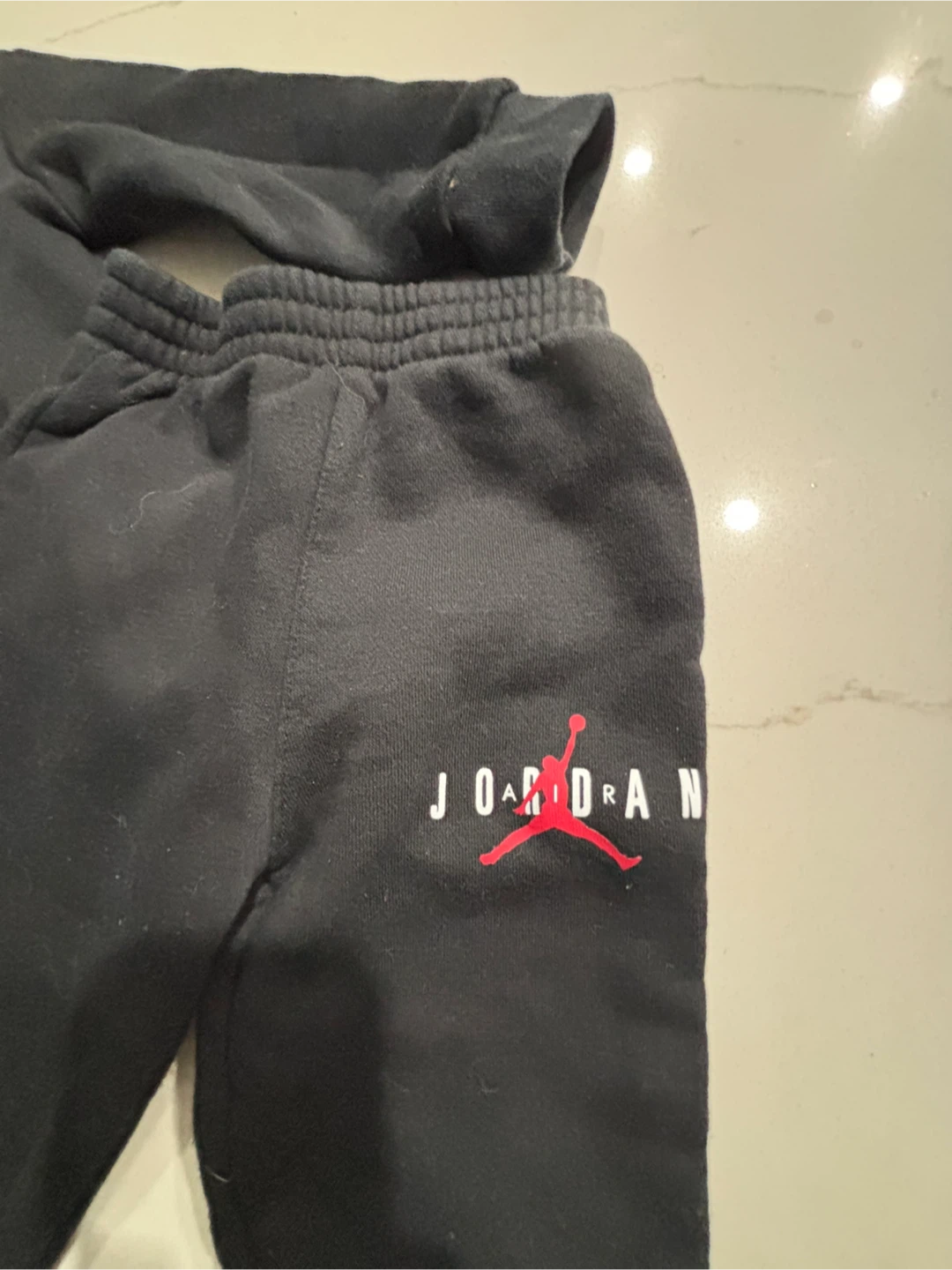 Jordan Infant Black Hoodie & Pants Set - Size 18M - photo 2