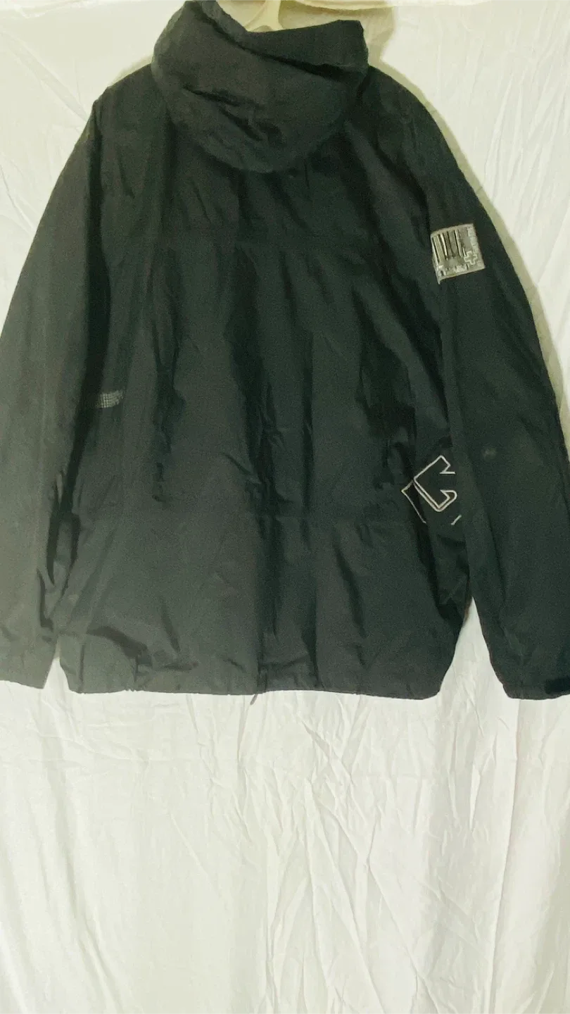 Burton Classic Snowboard Jacket image indicator(2)