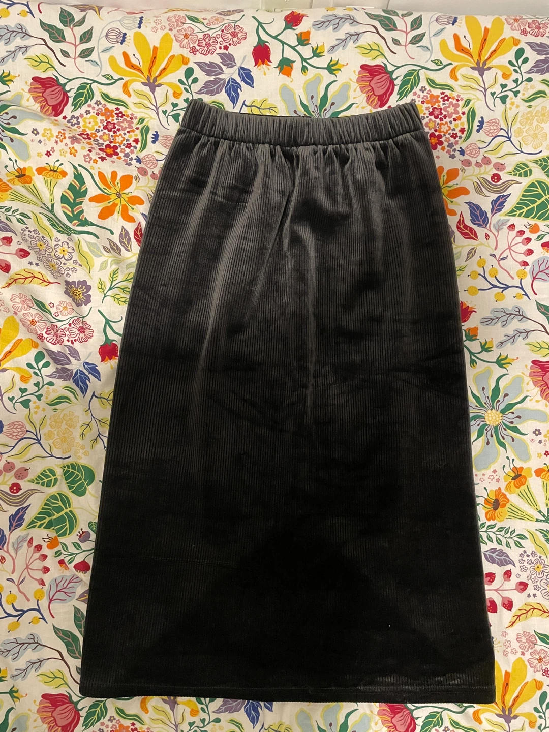 Corduroy Midi Skirt - black