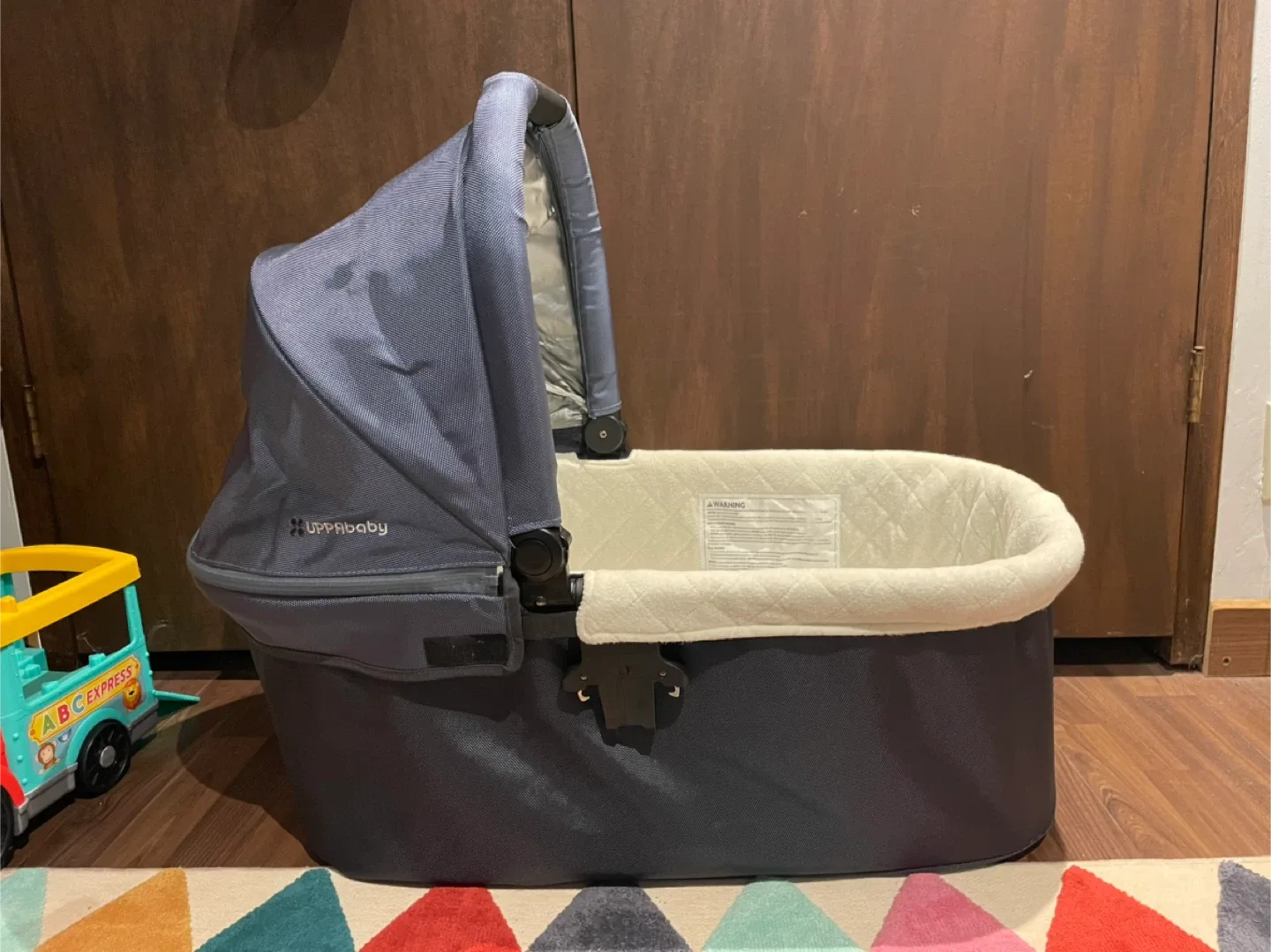 UPPAbaby Bassinet 2013 - Great Condition! image indicator(4)