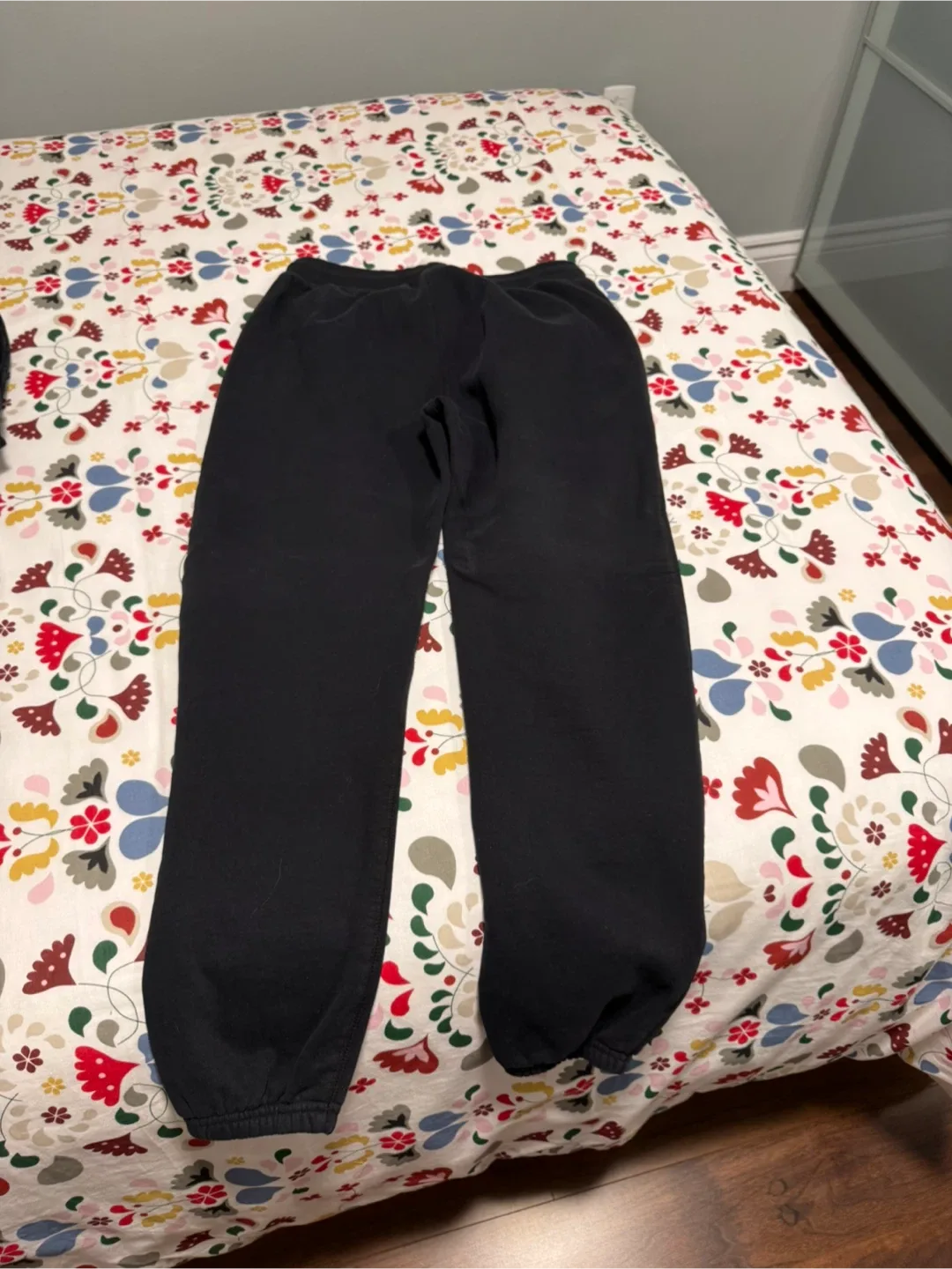 Roots Athletics Black Sweatpants - Size M image indicator(3)