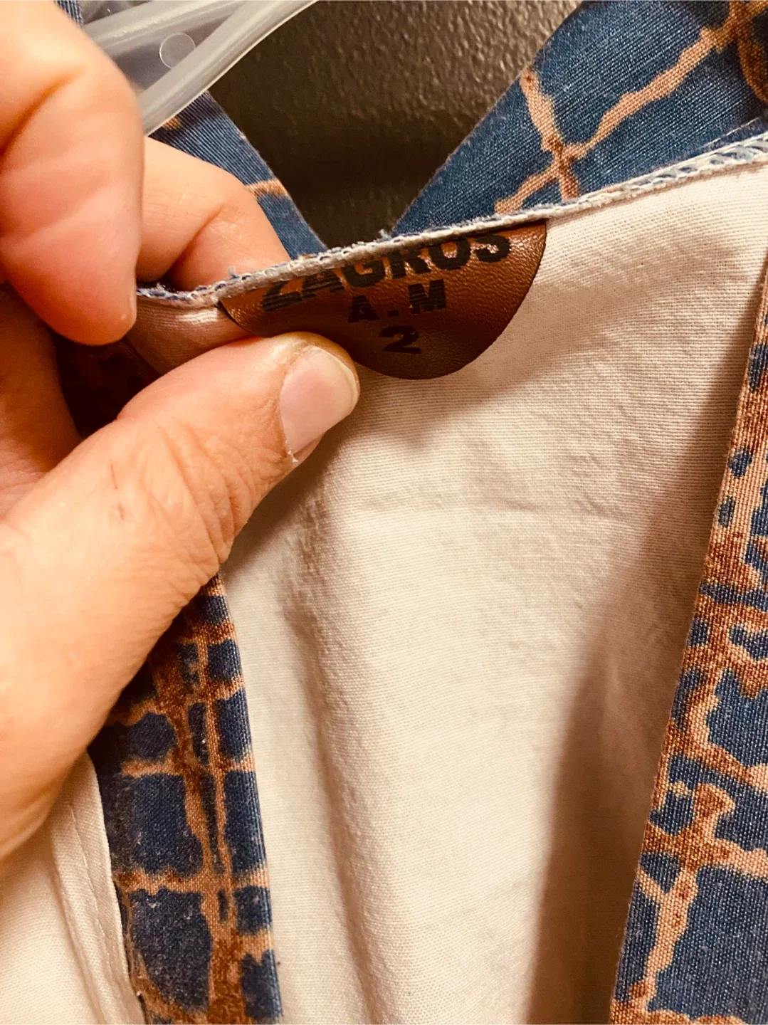 Zagros A.M Robe/ Cardigan - Size M image indicator(4)