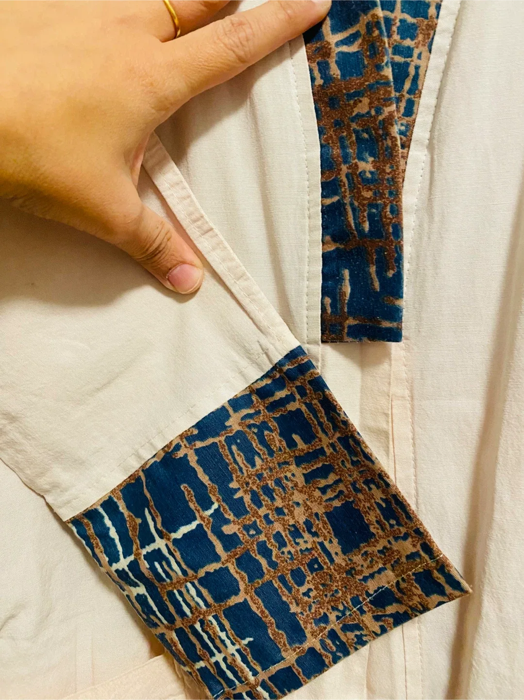 Zagros A.M Robe/ Cardigan - Size M image indicator(6)