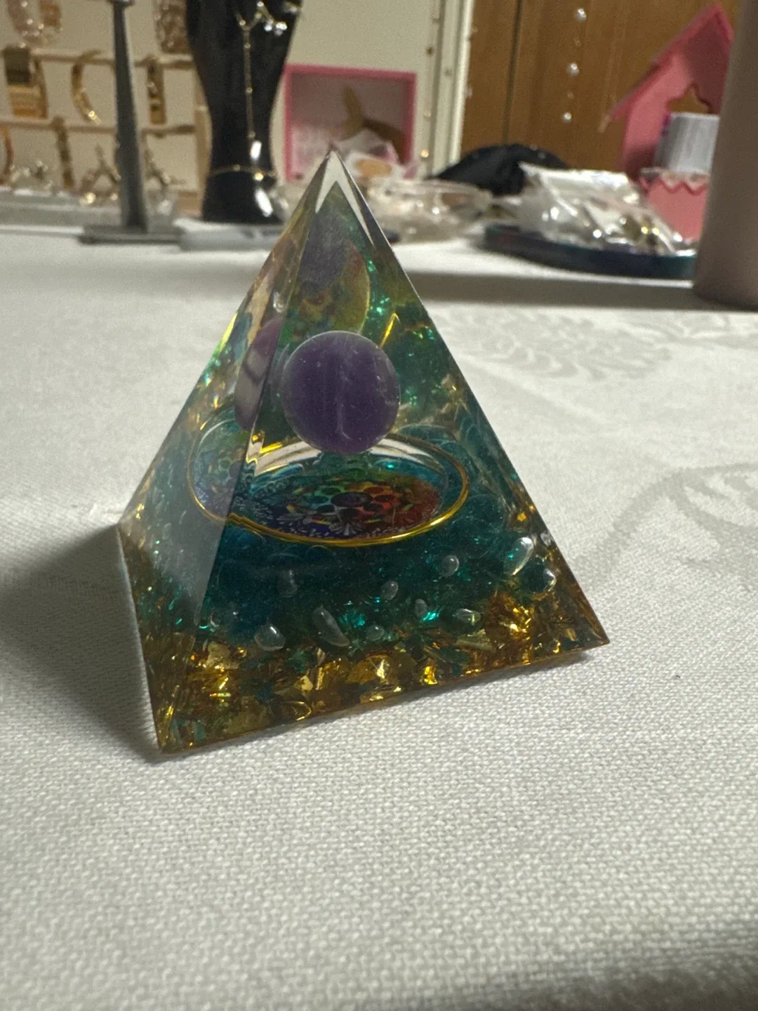 Orgone Pyramid & Fluorite Crystal image indicator(4)