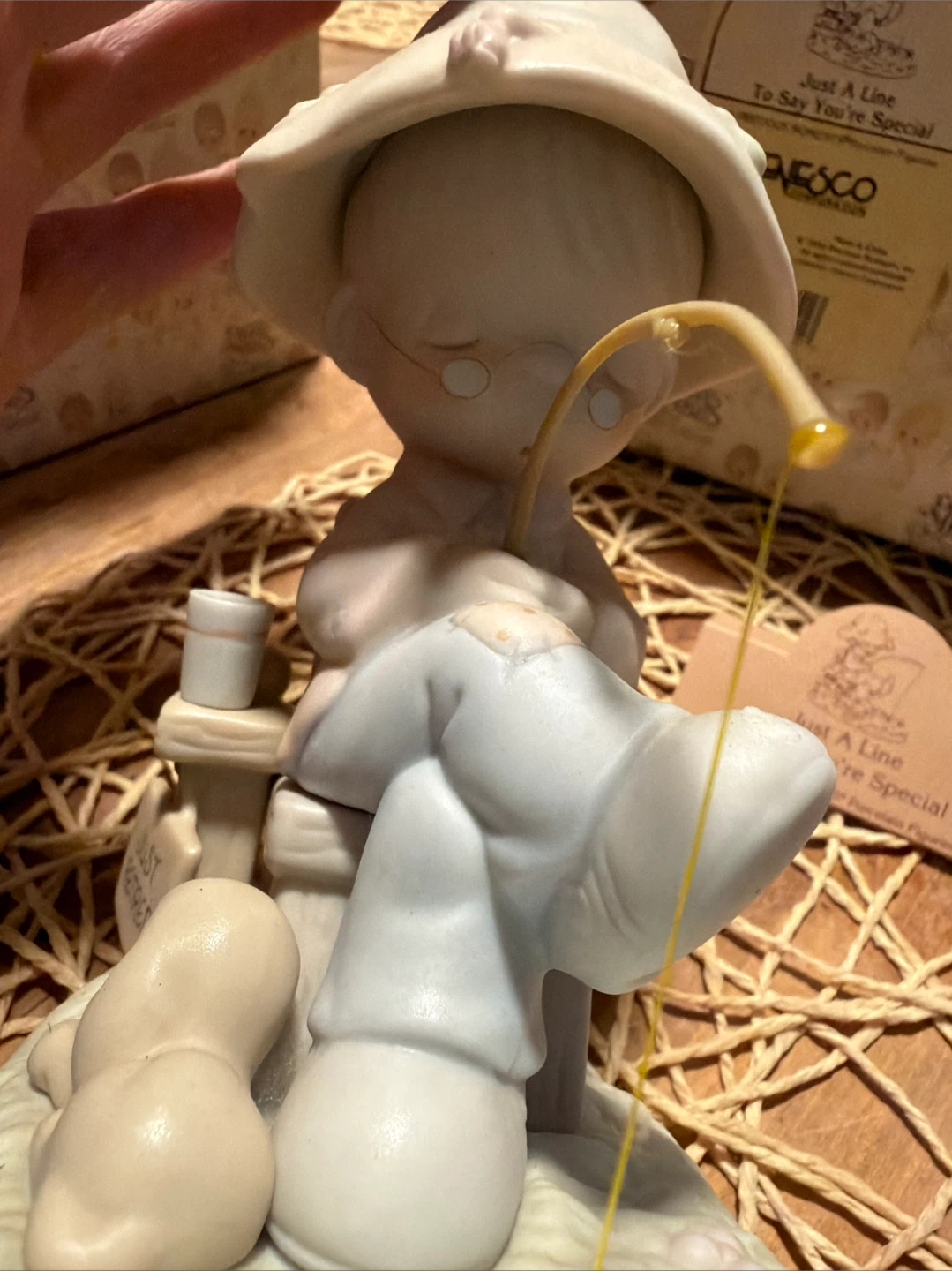 Precious Moments "Just A Line" Figurine - photo 5