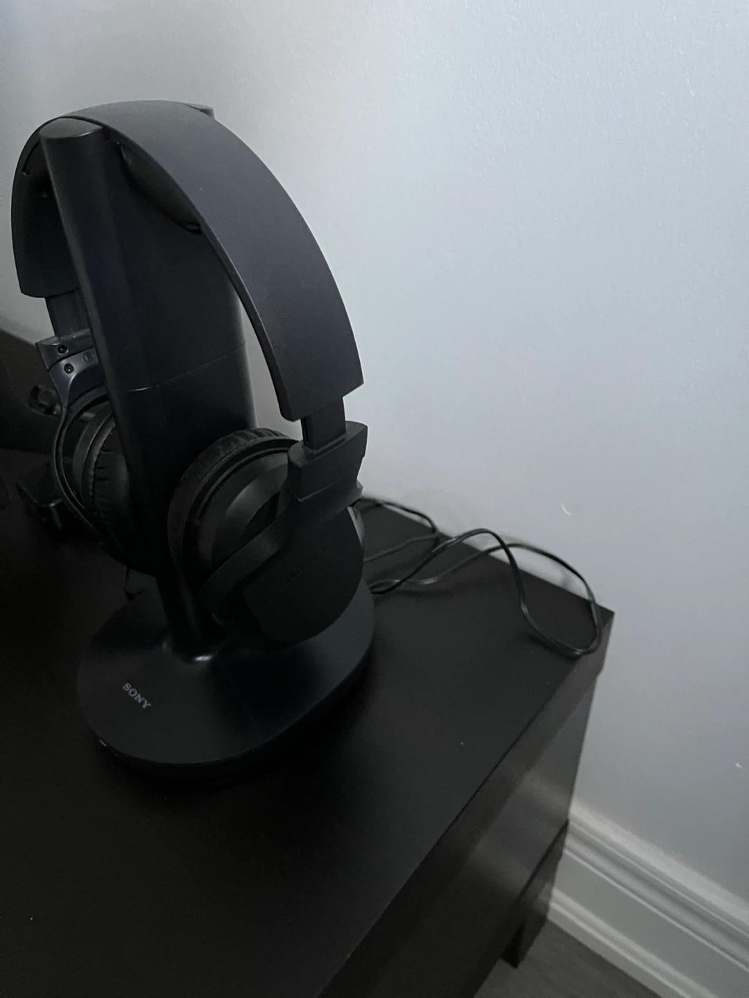 Sony WH-RF400 Over-Ear Sound Isolating RF Headphones - Black - photo 2
