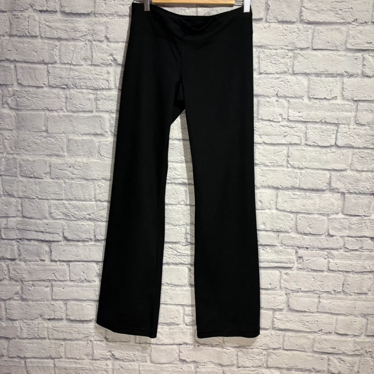 Under Armour Black Pants - Size M