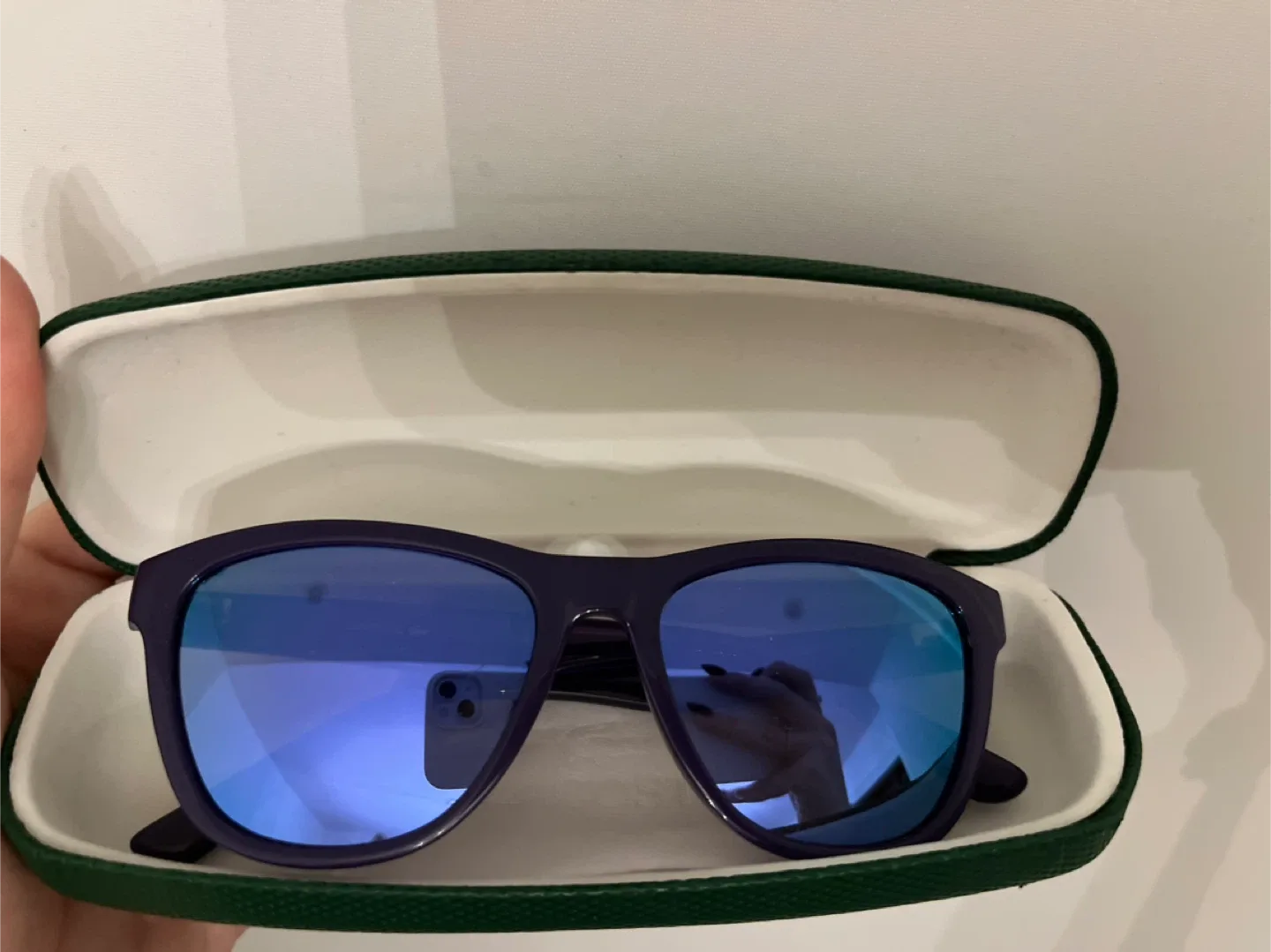 Lacoste Sunglasses with Case (kids) image indicator(2)
