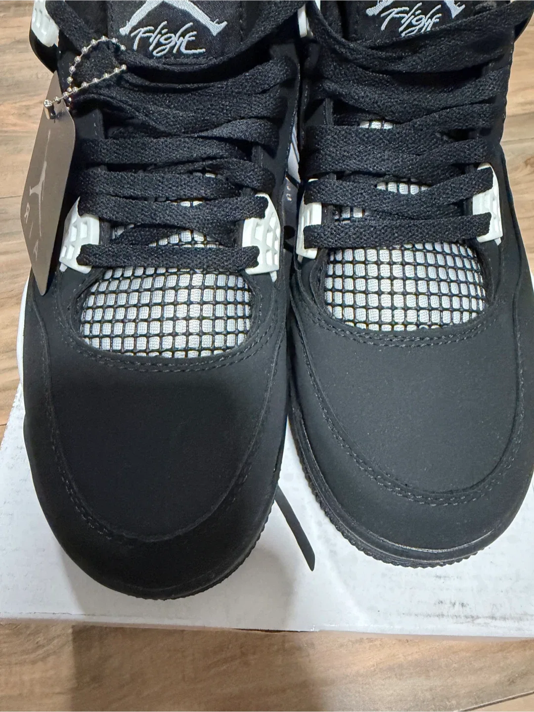 Air Jordan 4 Retro Black/White image indicator(3)