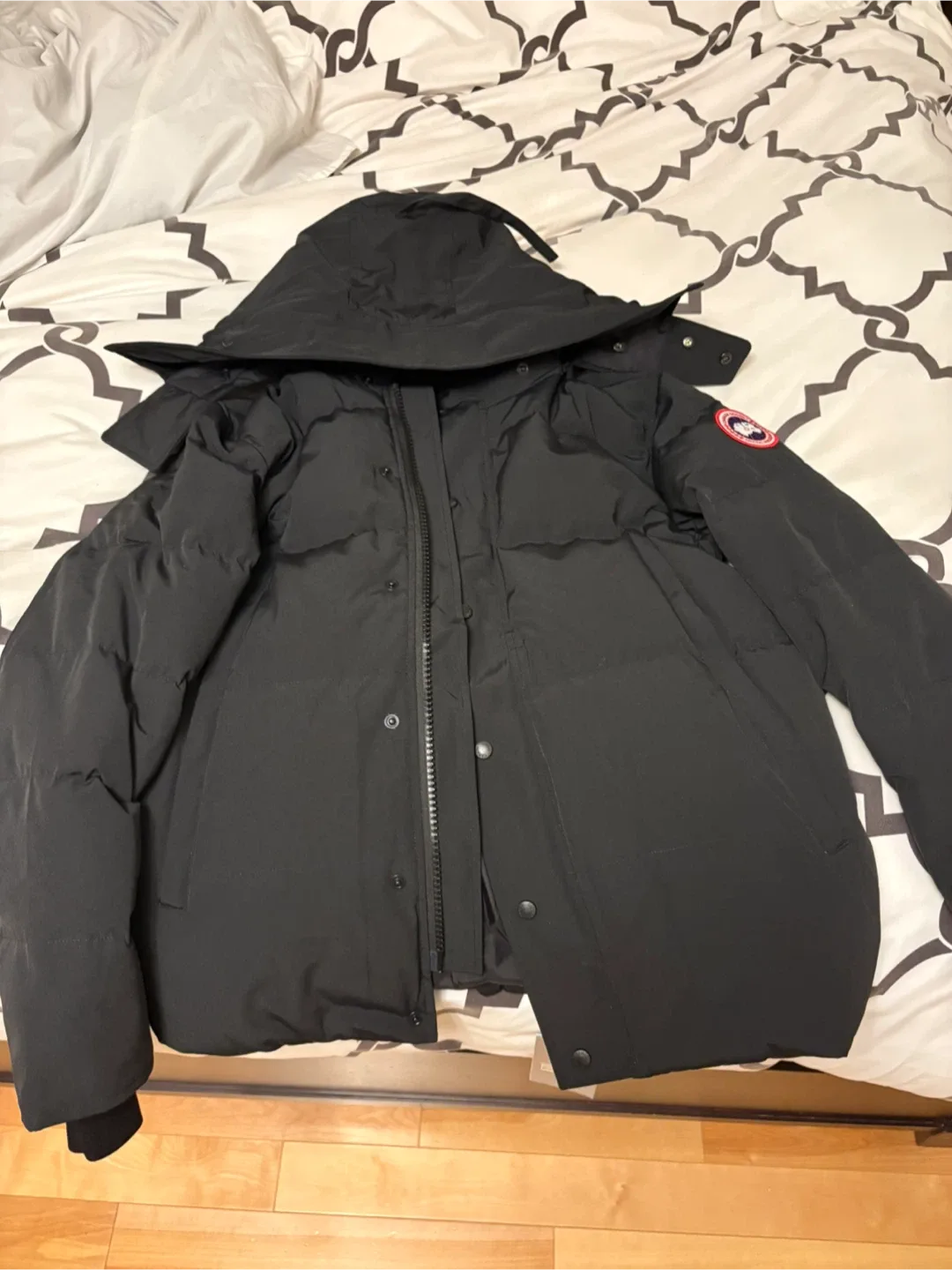 Canada Goose Wyndham Large image indicator(6)