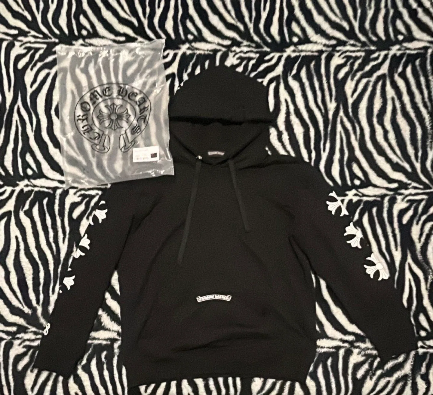 Chrome Hearts Black Hoodie image indicator(2)