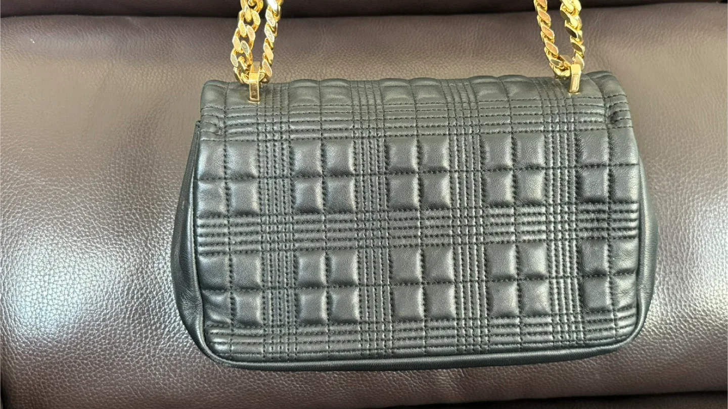 Burberry Black Quilted Chain Bag Black. image indicator(2)