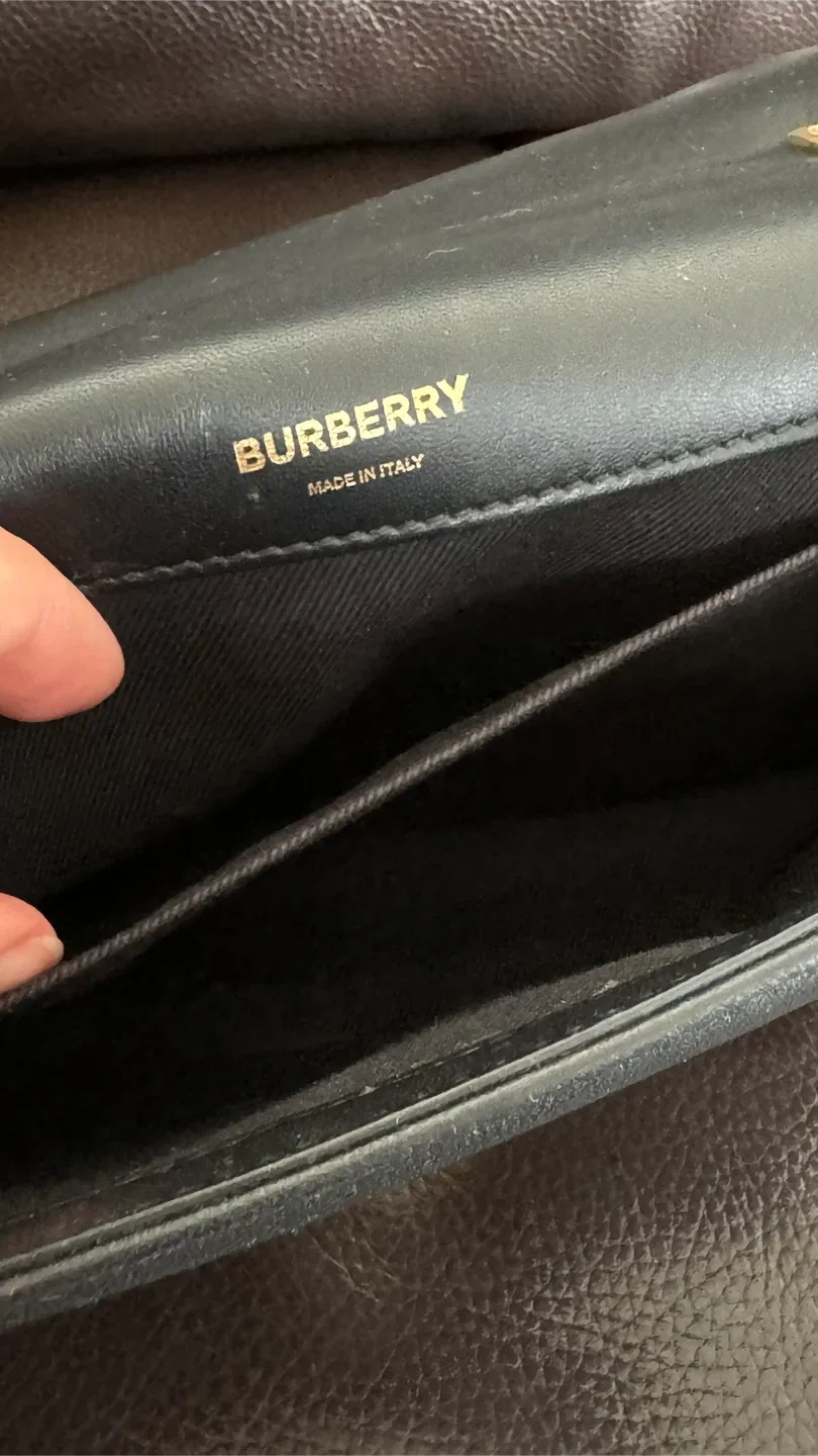 Burberry Black Quilted Chain Bag Black. image indicator(6)