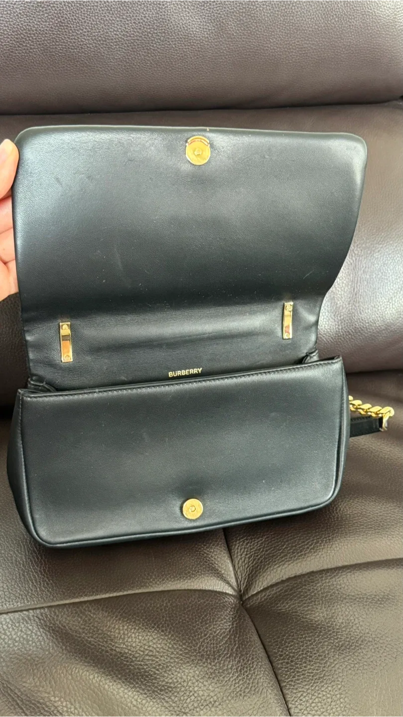 Burberry Black Quilted Chain Bag Black. image indicator(3)