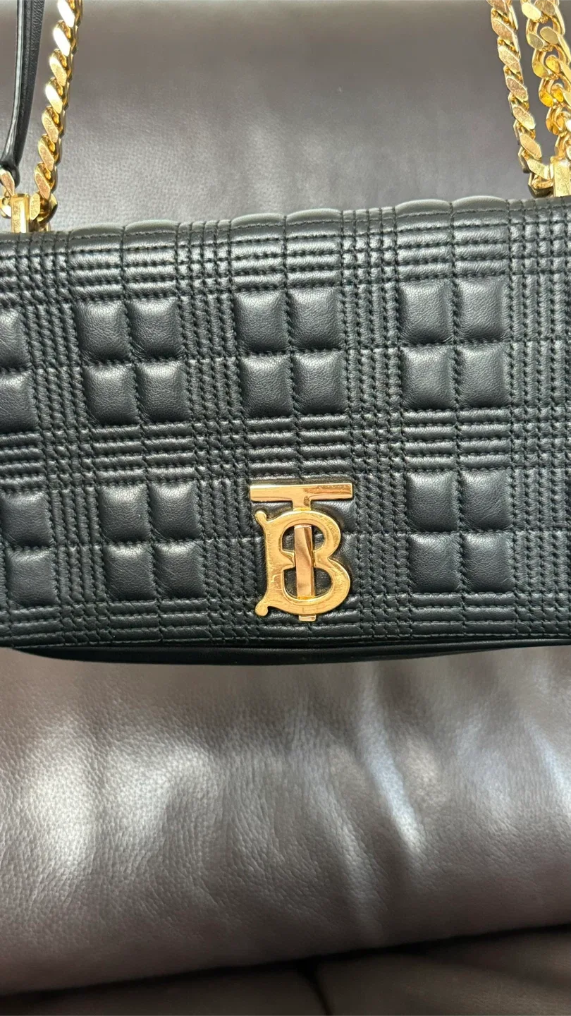 Burberry Black Quilted Chain Bag Black. image indicator(9)