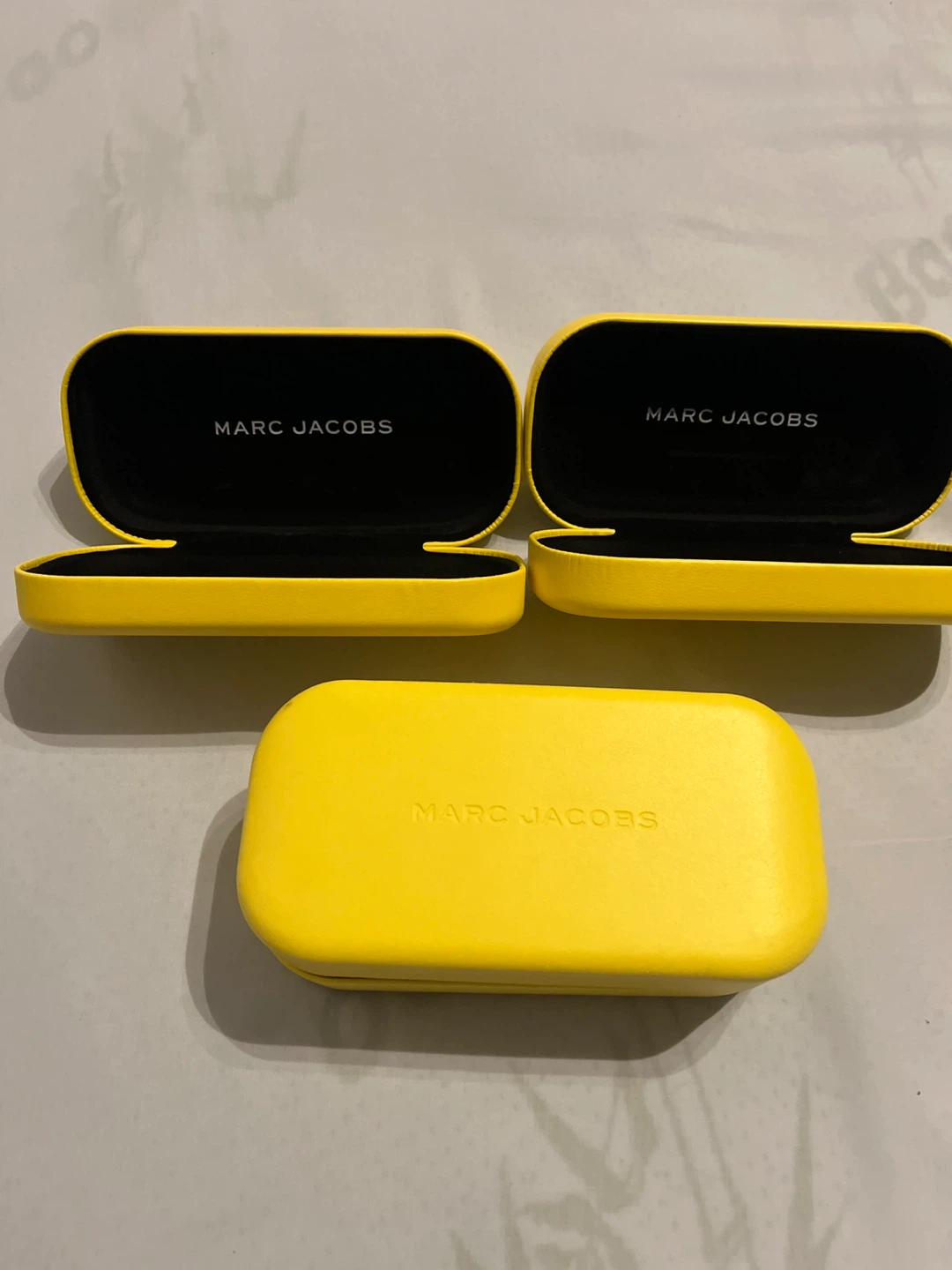 Marc Jacobs Yellow Eyeglass Case $25 each - photo 4