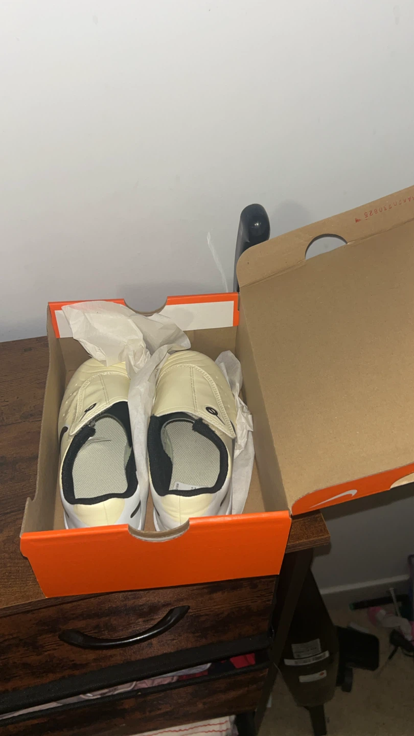 Nike JR Legend 10 Club FG/MG PS (V) Size 13C
