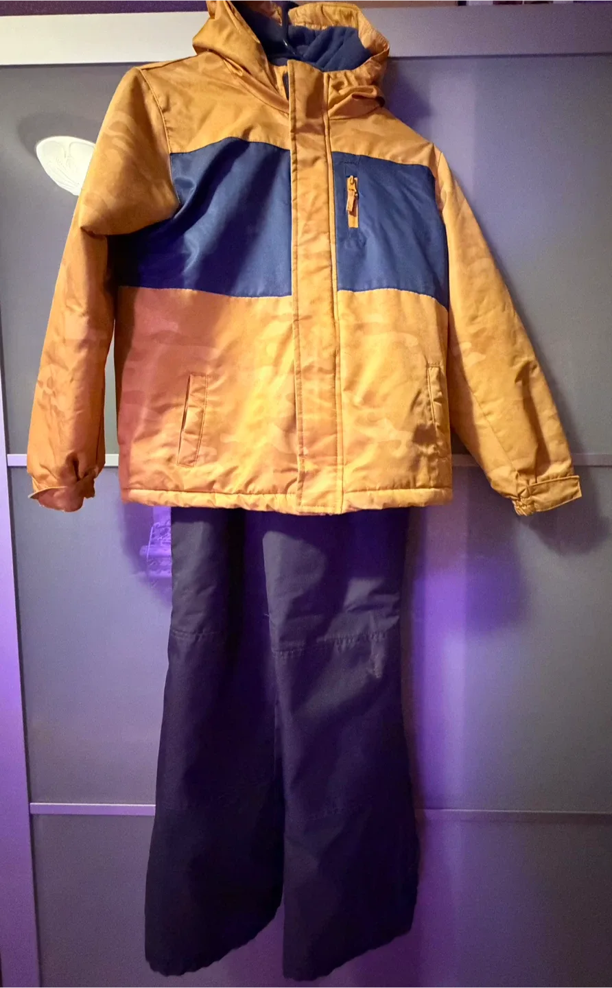 George Coat and OshKosh B'gosh snow pants - Size 10-12