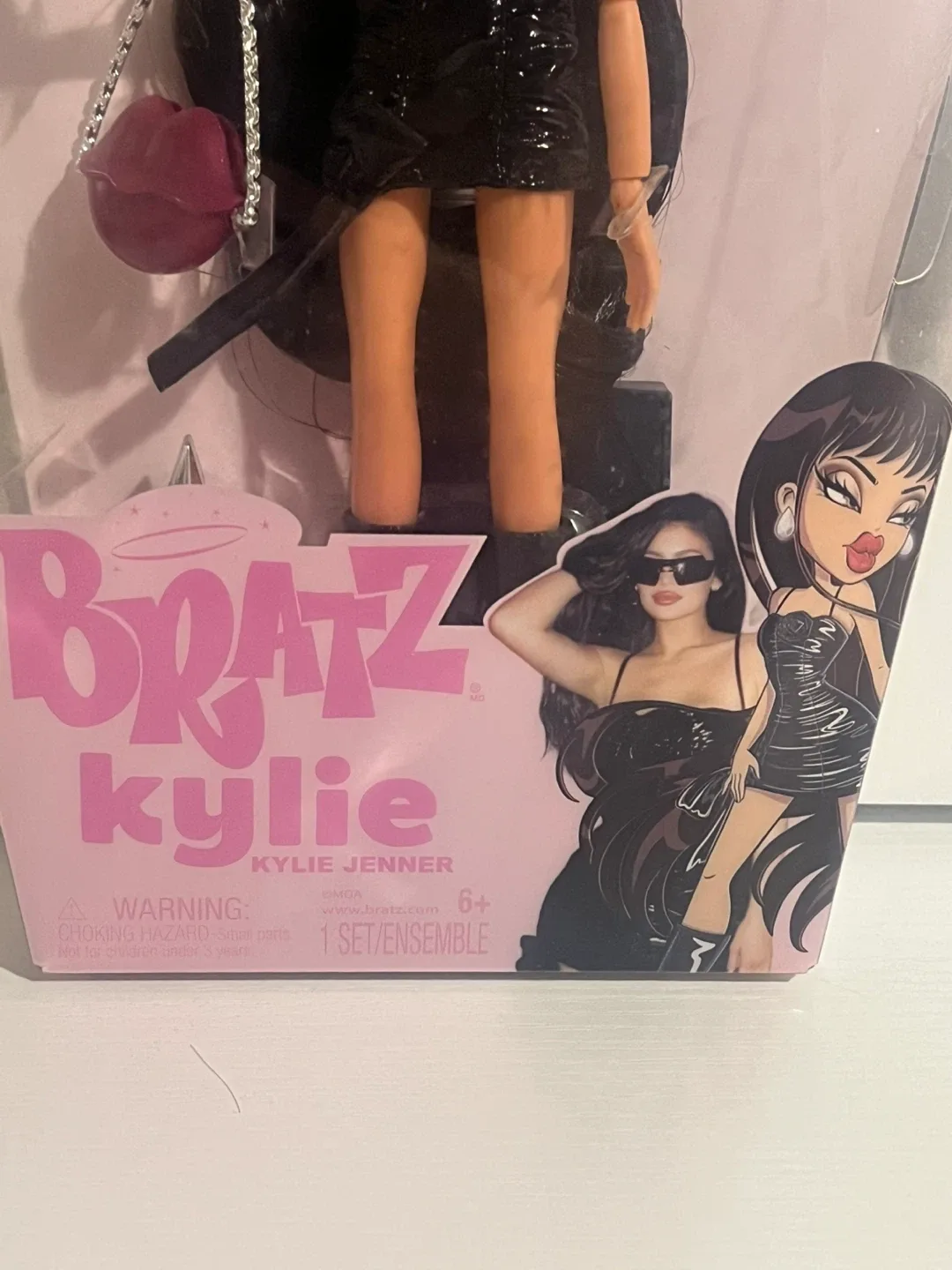 Bratz Kylie Jenner Doll - New in Box image indicator(2)