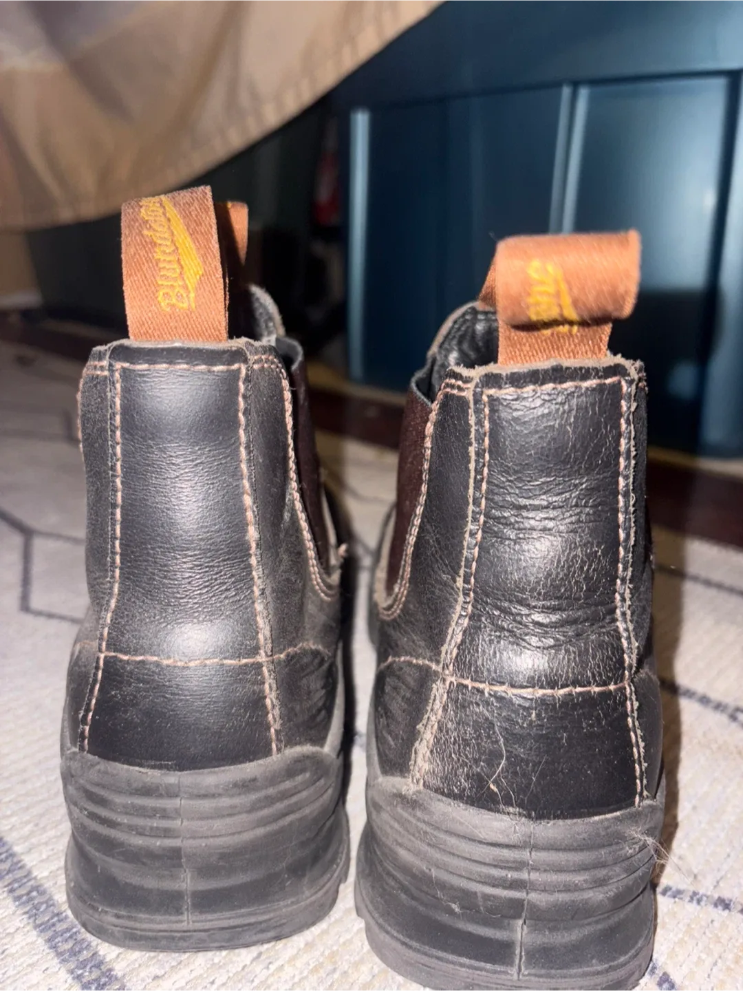 Blundstone Boots Size 5 image indicator(3)