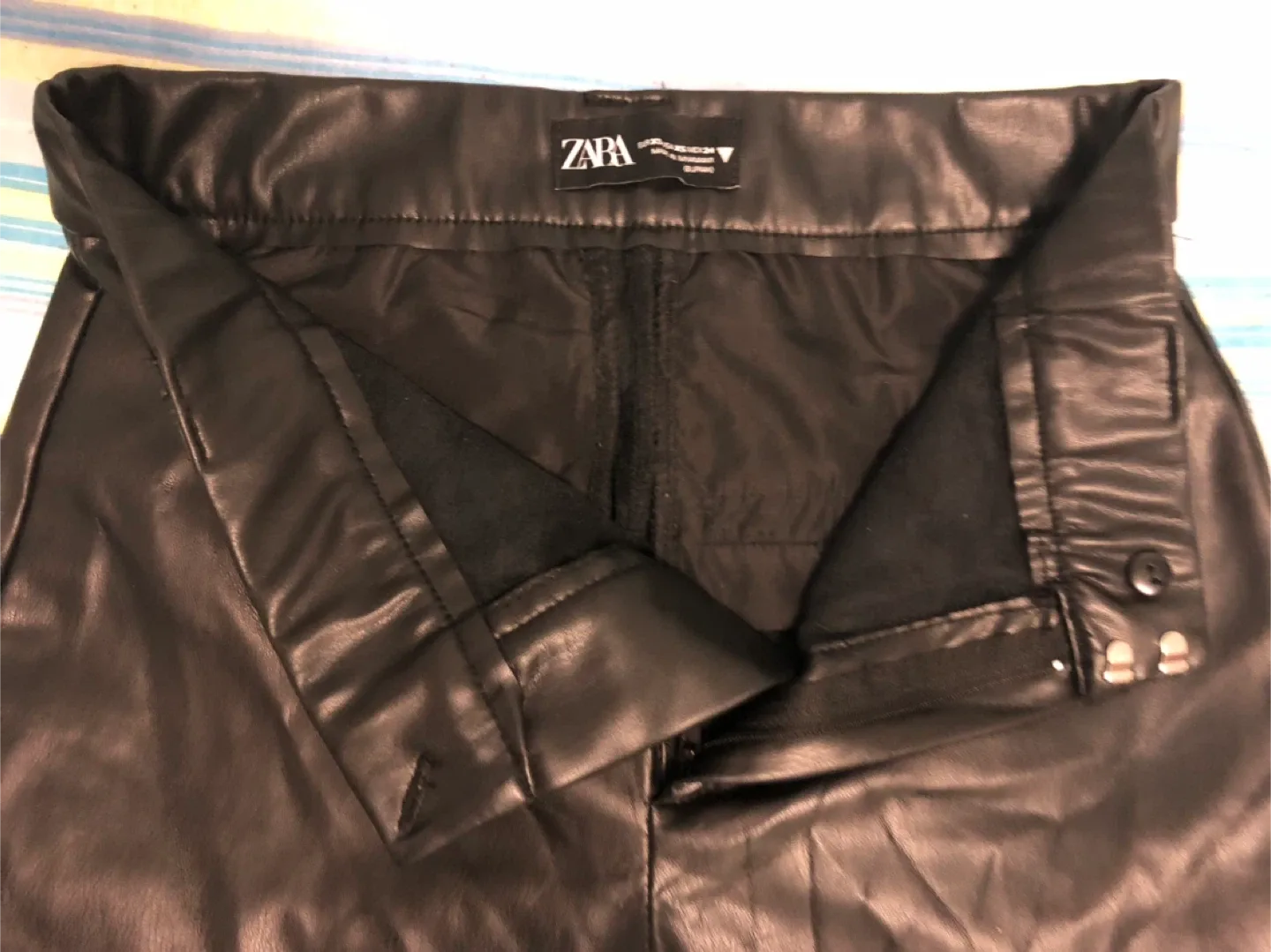 Zara Black Faux Leather Flare Pants - Size XS image indicator(6)