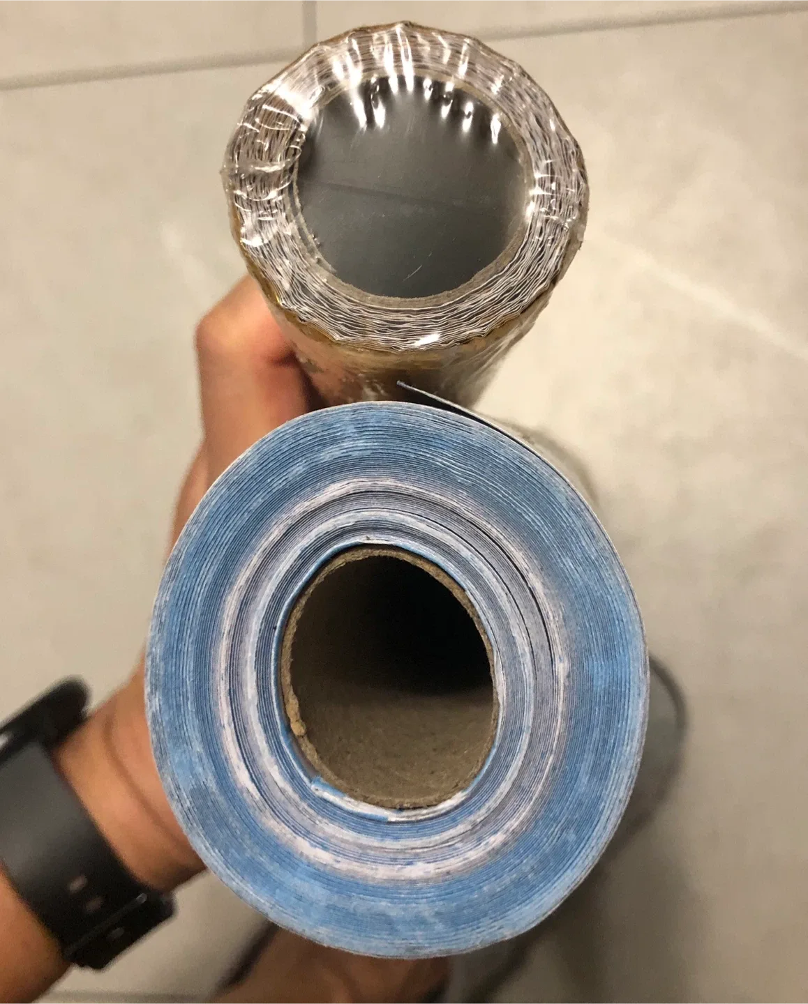 Large roll of Gold & white wallpaper image indicator(3)