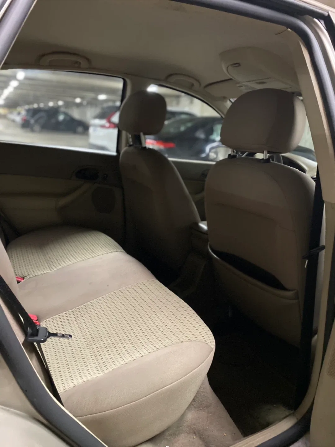 Ford Focus - Sedan image indicator(5)