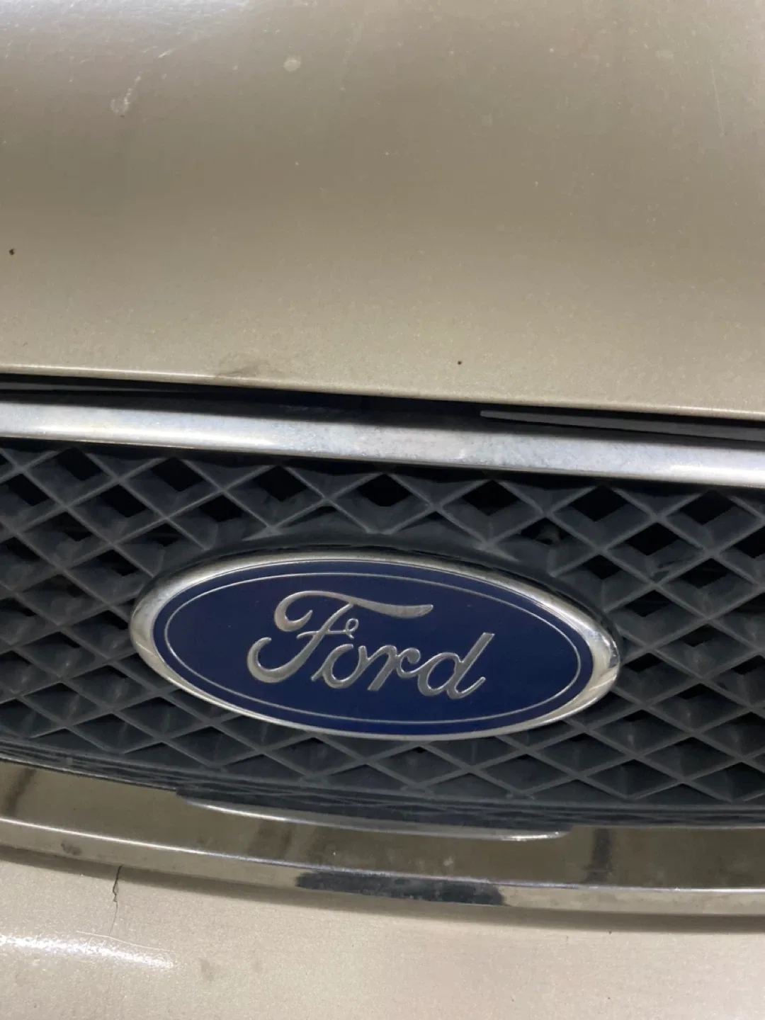 Ford Focus - Sedan image indicator(9)