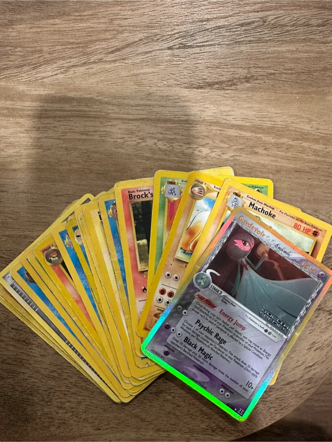 Pokémon Cards Bundle image indicator(2)