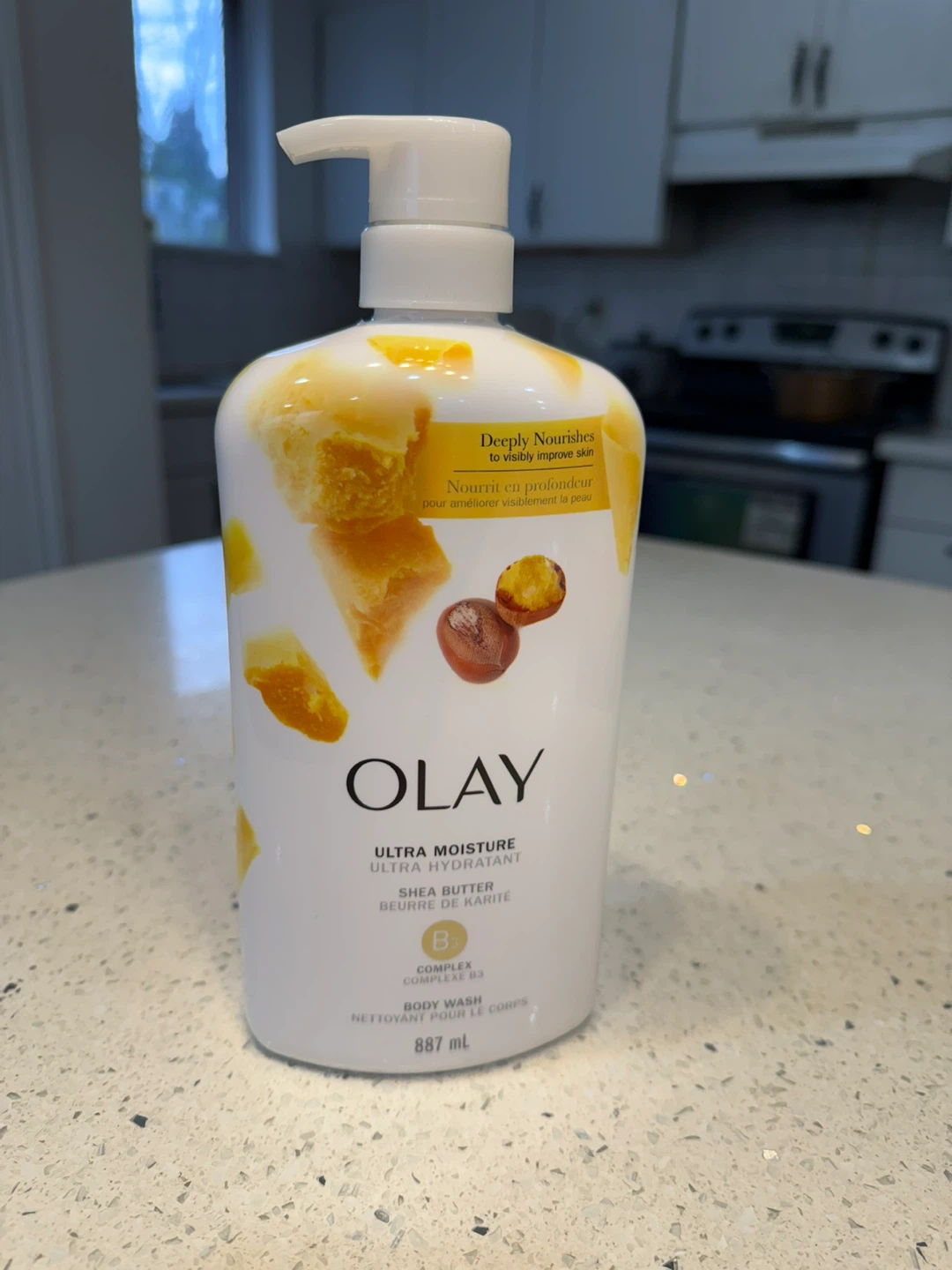 Olay body wash (887 ml) (Oakville)
