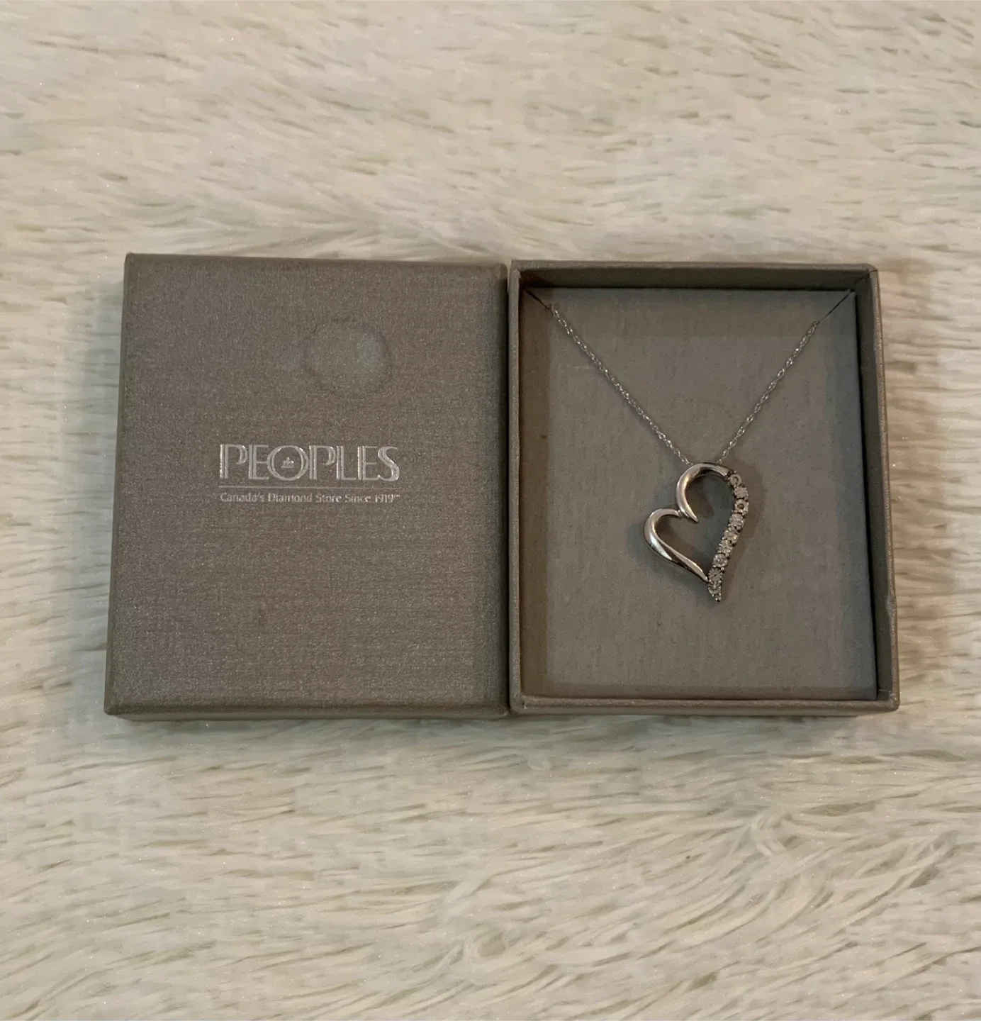 Peoples Jewellers Heart Diamond Necklace image indicator(3)