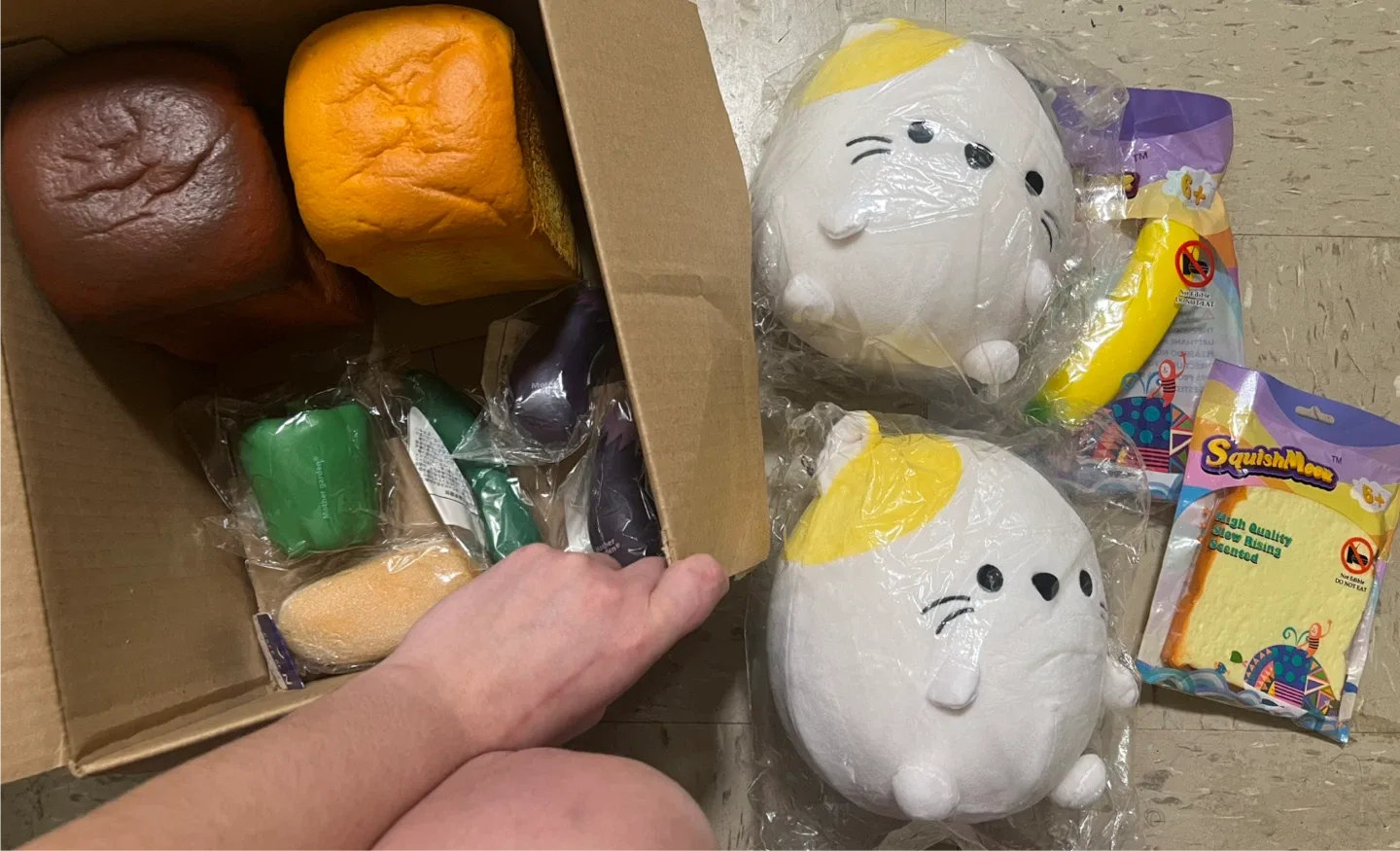 Lot of Squishies (PLS READ) image indicator(3)