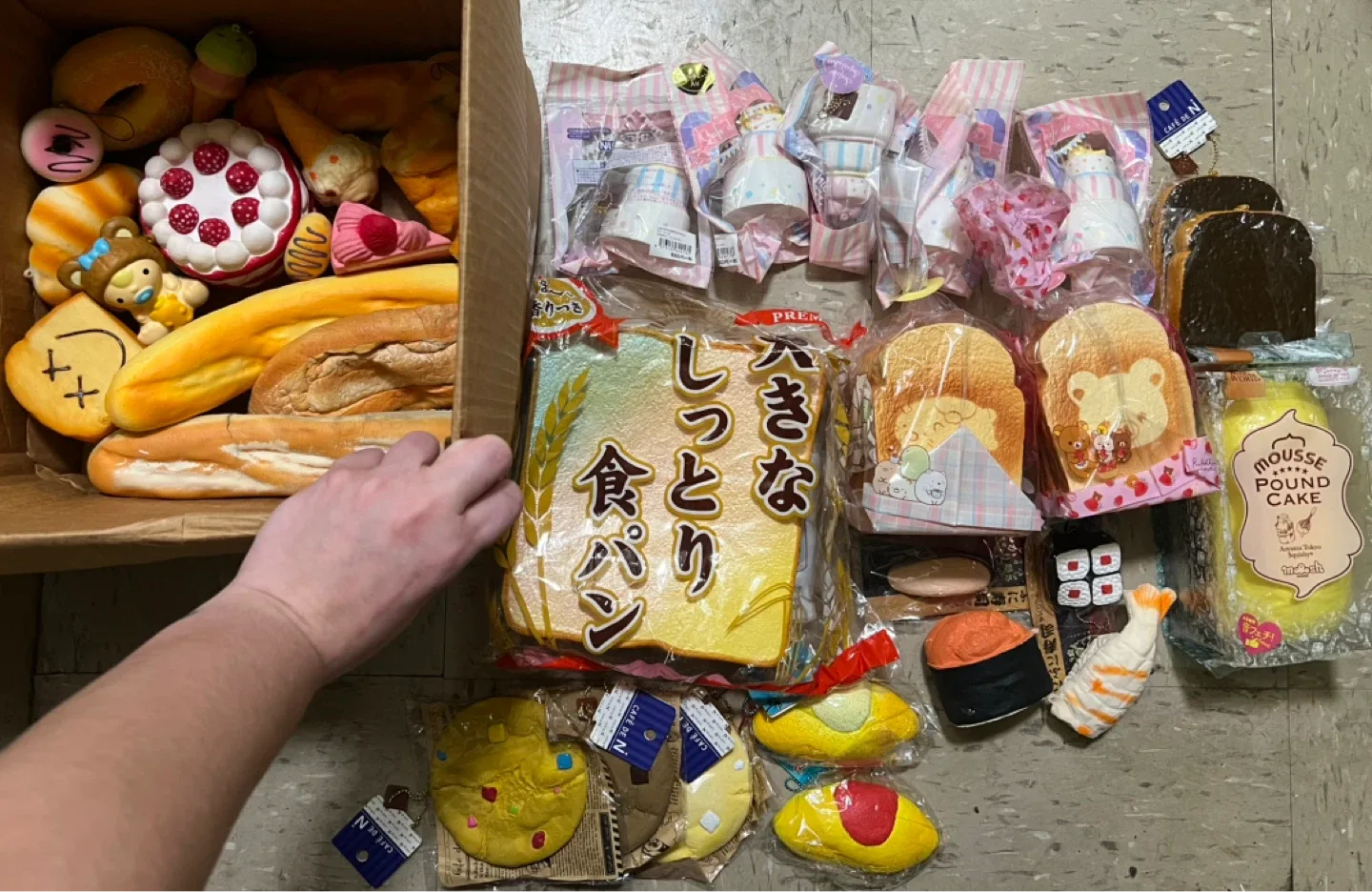 Lot of Squishies (PLS READ) image indicator(5)