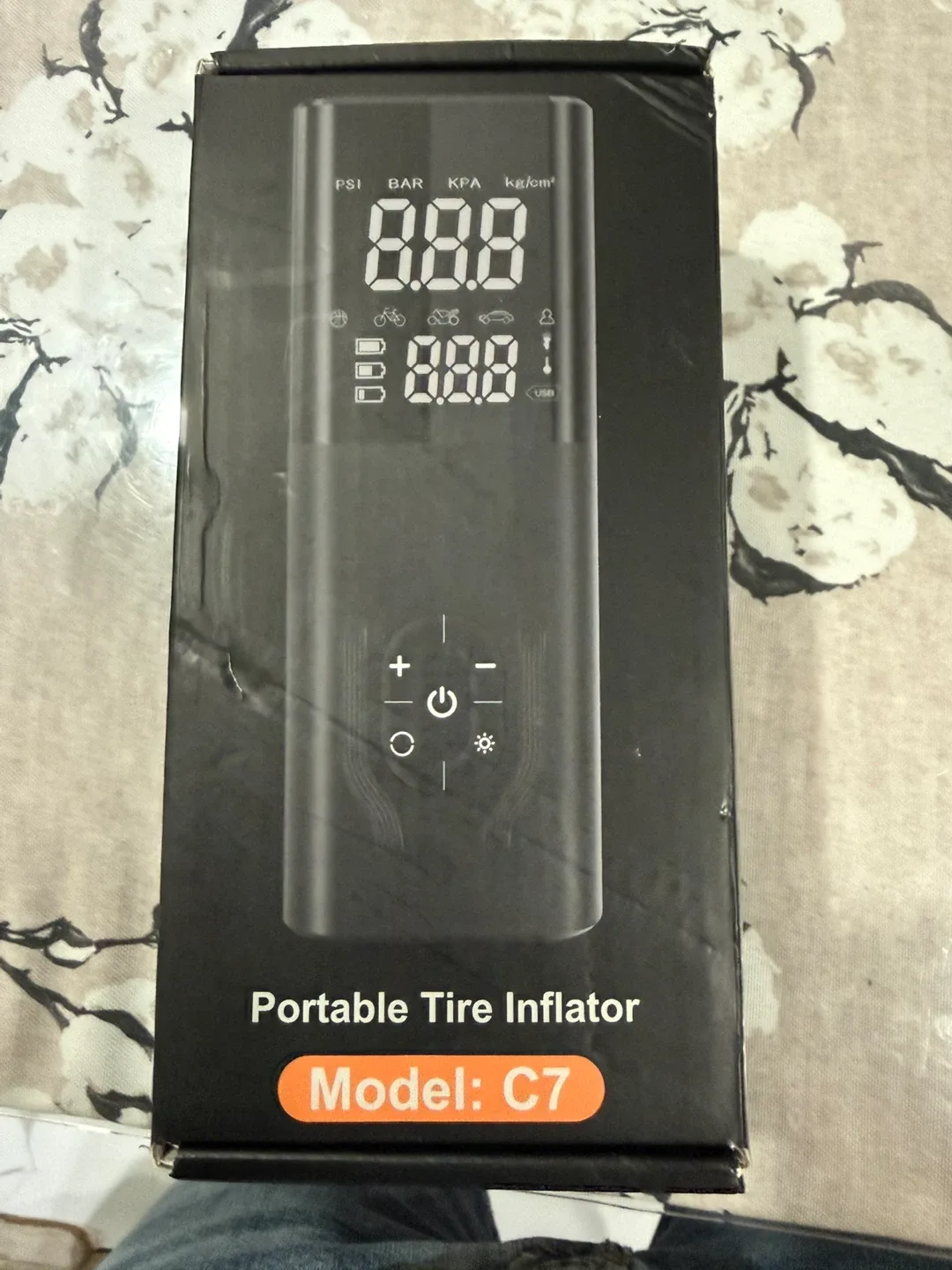 CKWUE Portable Tire Inflator Model C7 - New! image indicator(2)