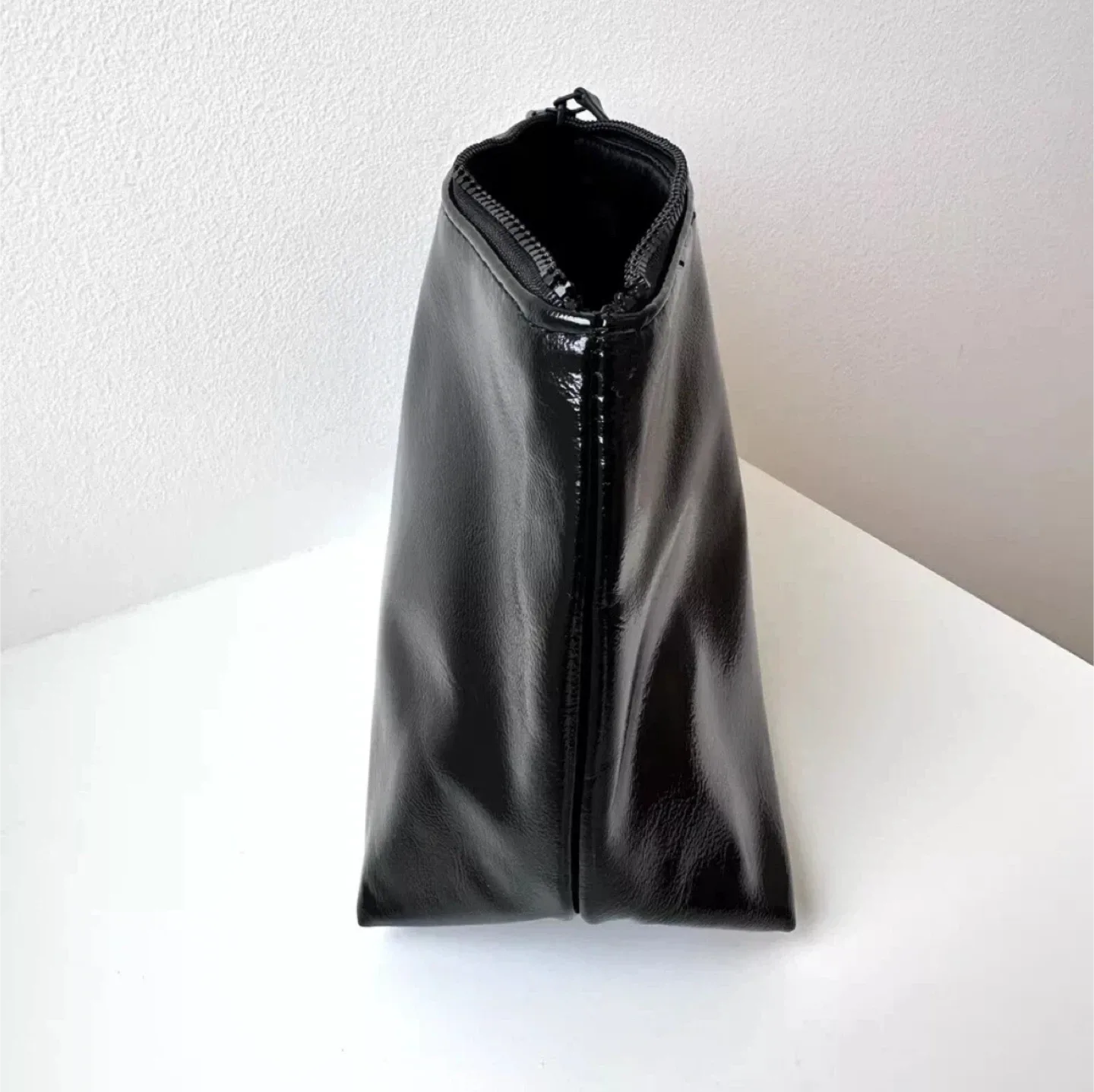 Yves Saint Laurent Beaute Black Pouch - Traveler Size image indicator(6)