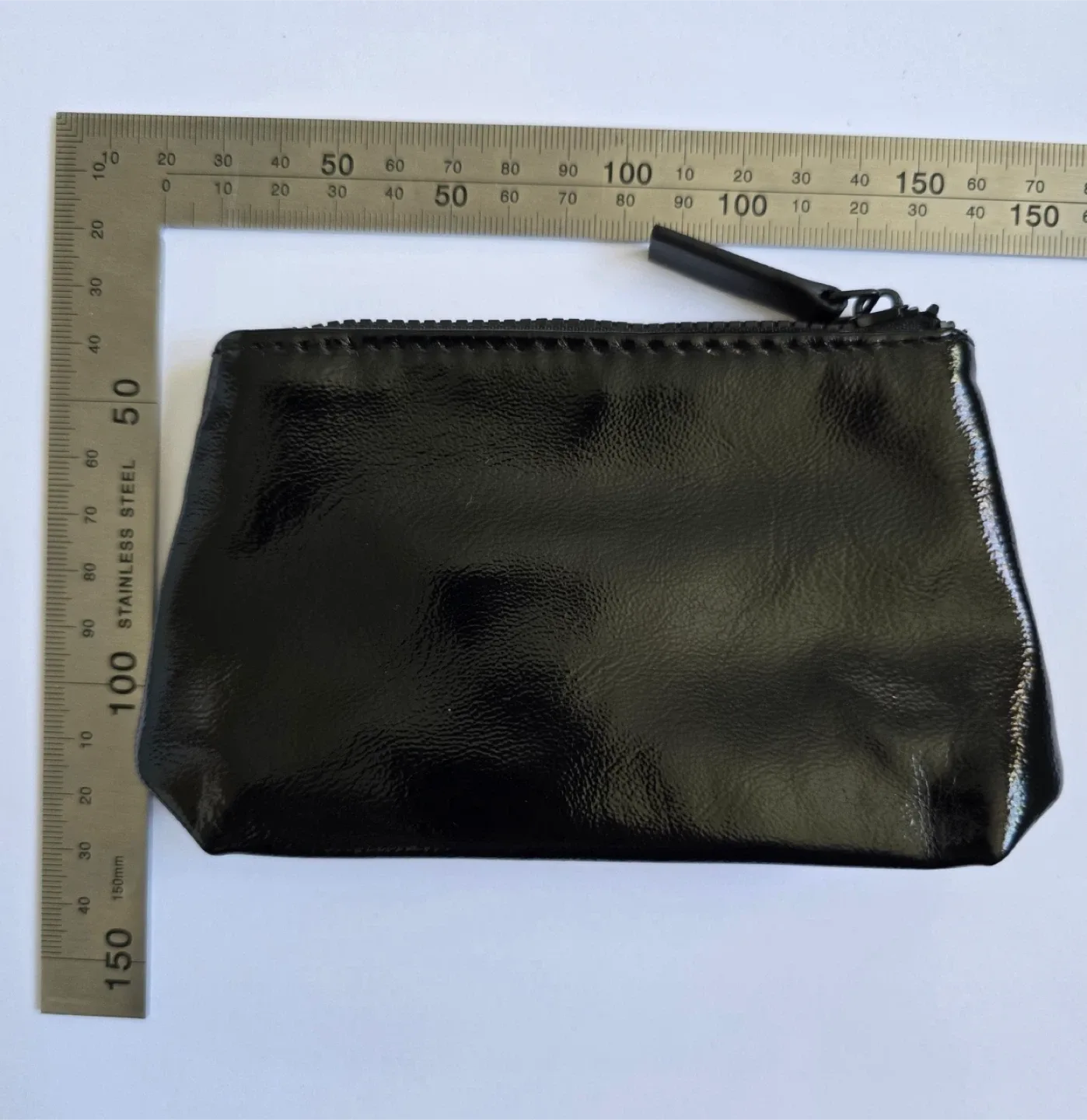 Yves Saint Laurent Beaute Black Pouch - Traveler Size image indicator(3)