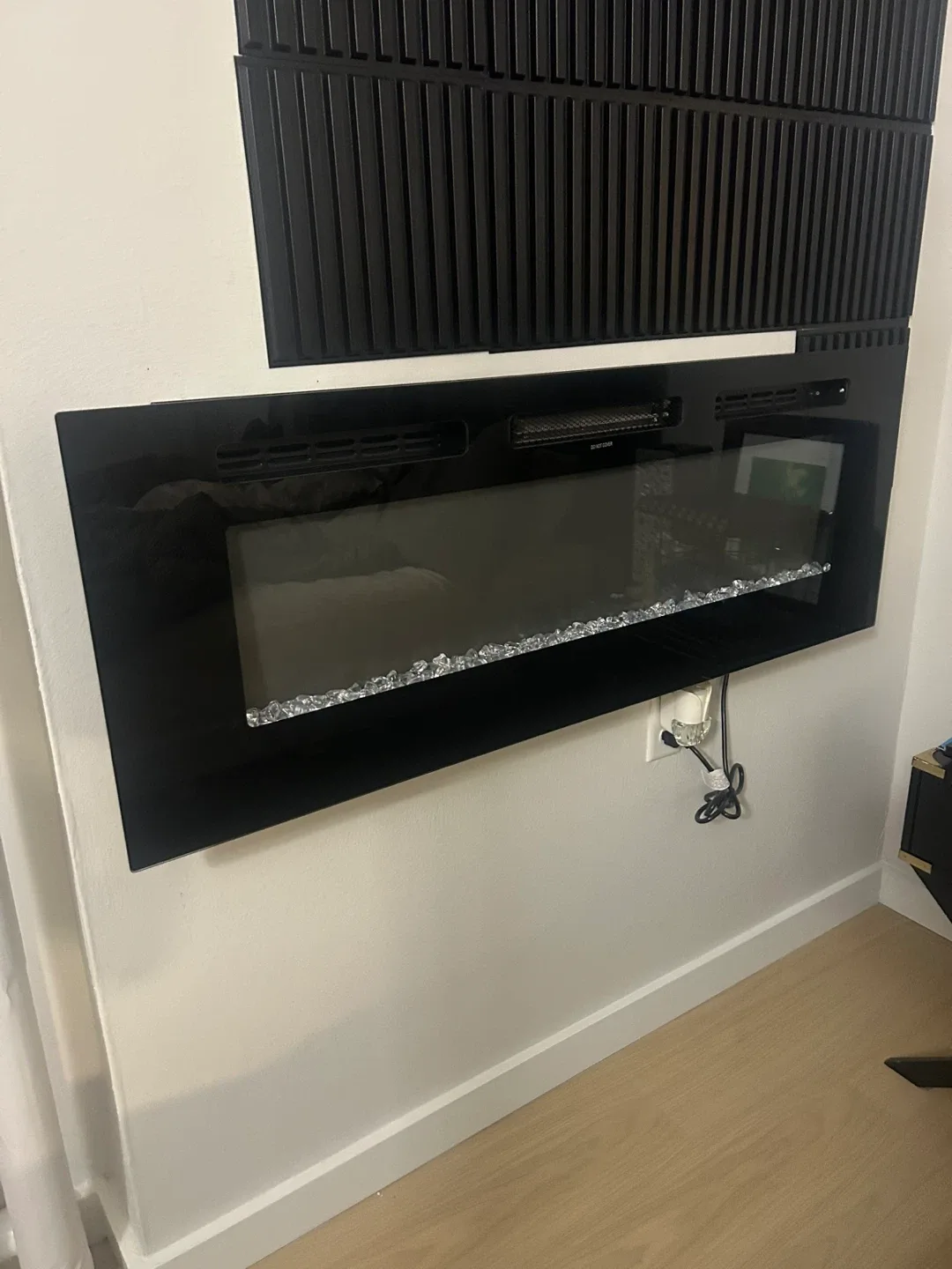 Barton Fireplace 50" In-Wall Recessed image indicator(4)