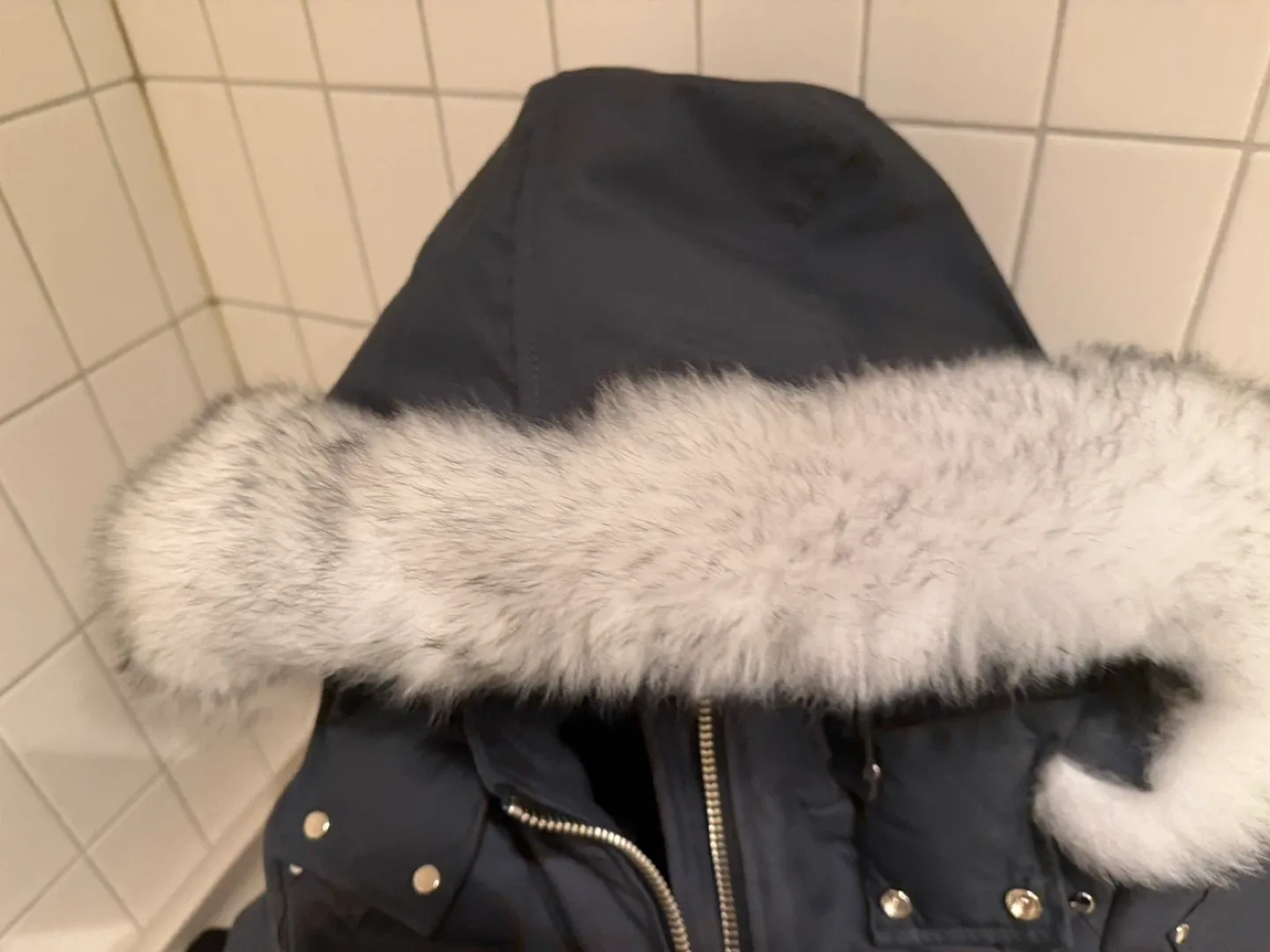 Moose Knuckles Down Filled Winter Jacket - L image indicator(6)