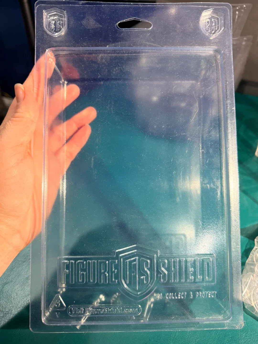 Star Case, Figure Shield Stands & Acrylic Cases image indicator(4)