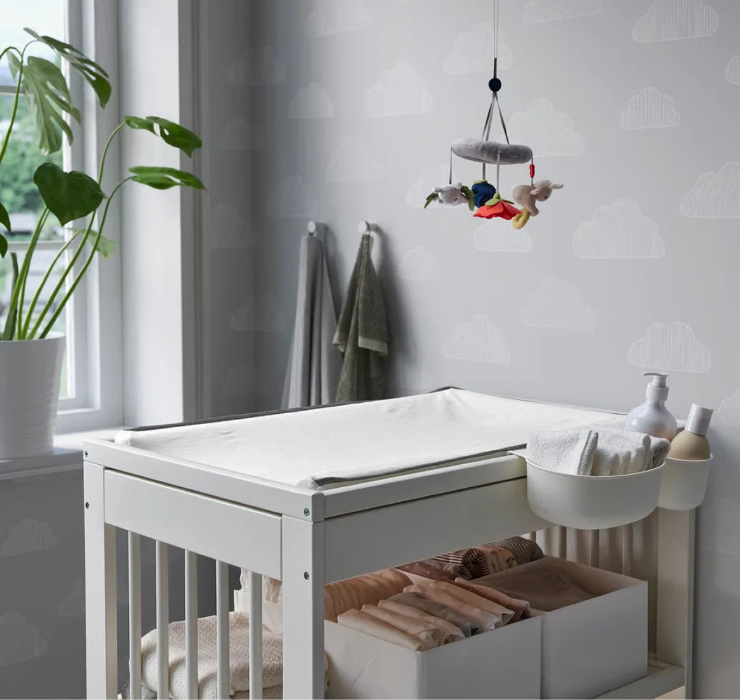 IKEA Gulliver Changing Table - White image indicator(3)