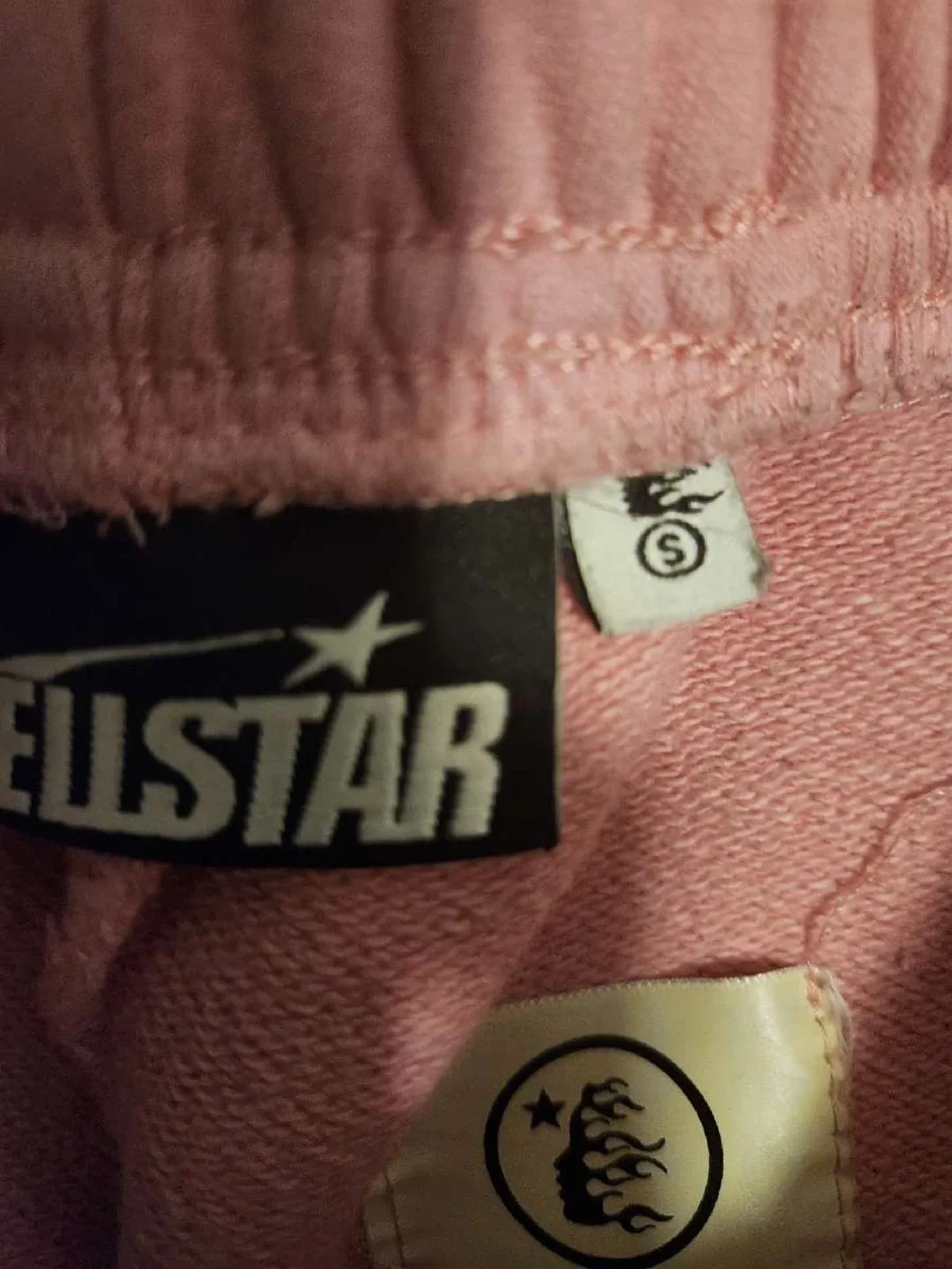 Hellstar Pink Graphic Shorts - Size S image indicator(3)