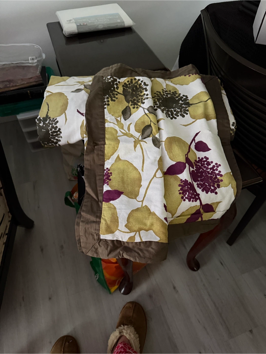 Queen size duvet cover and shams